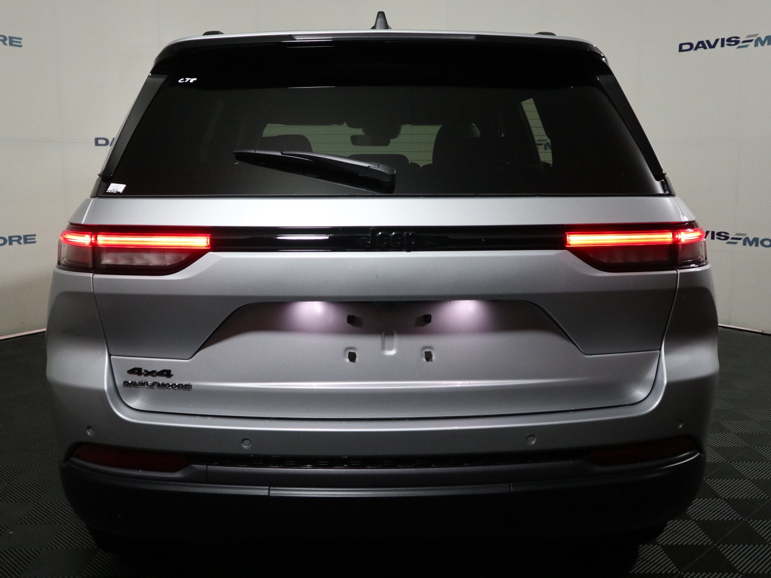 2026 Jeep Grand Cherokee Laredo Altitude 4x4