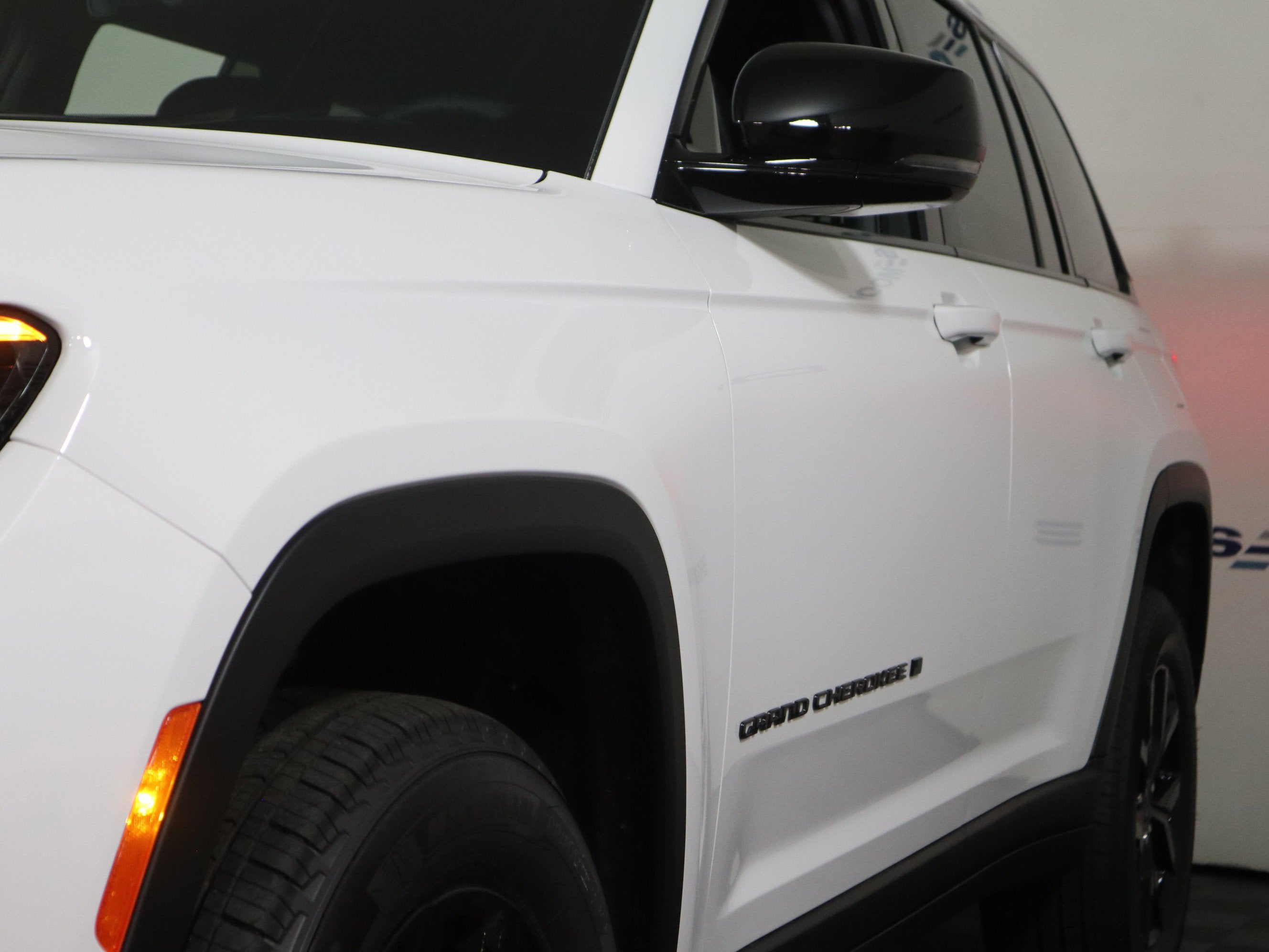 2026 Jeep Grand Cherokee Laredo Altitude 4x4