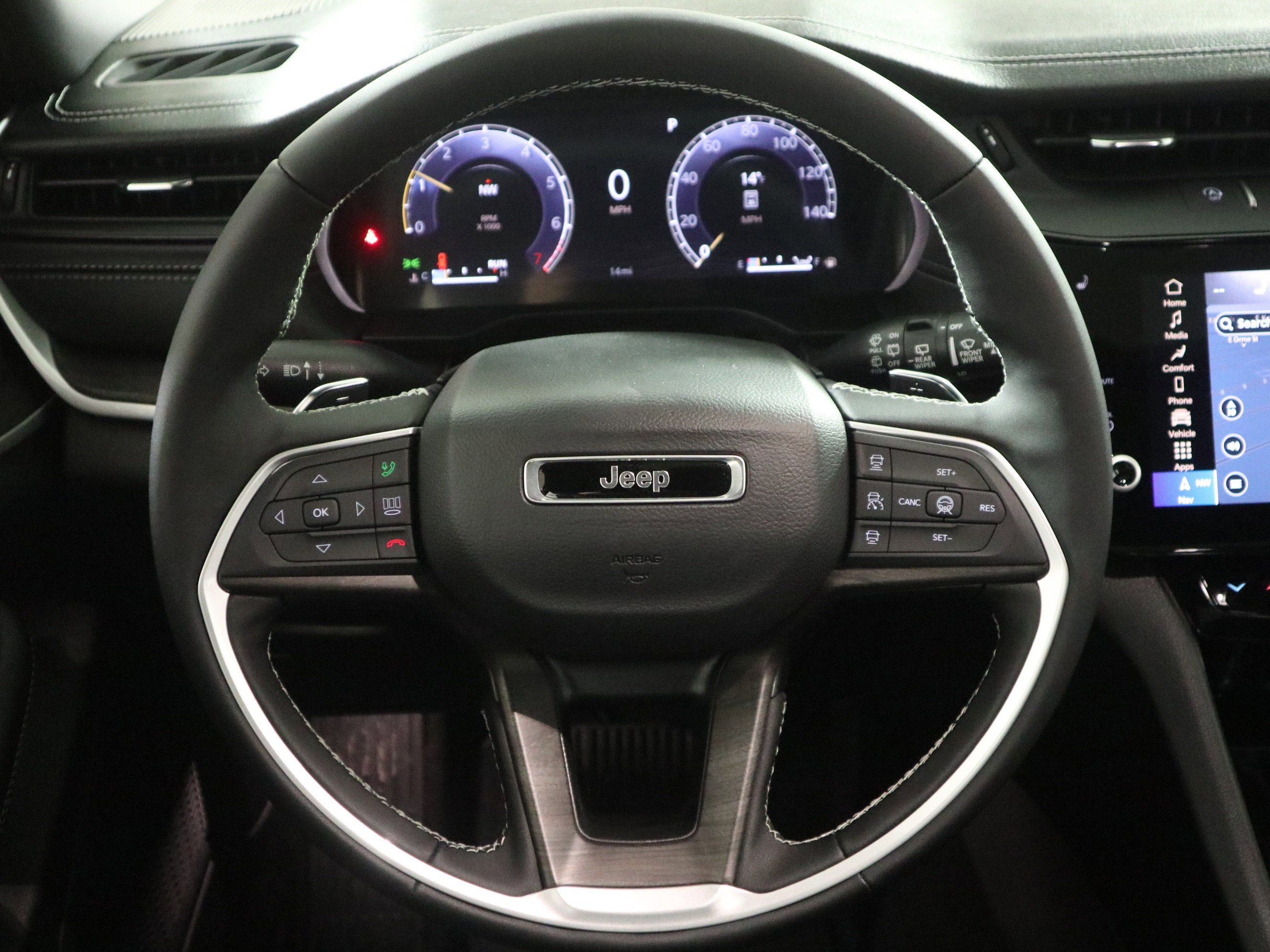2026 Jeep Grand Cherokee Laredo Altitude 4x4