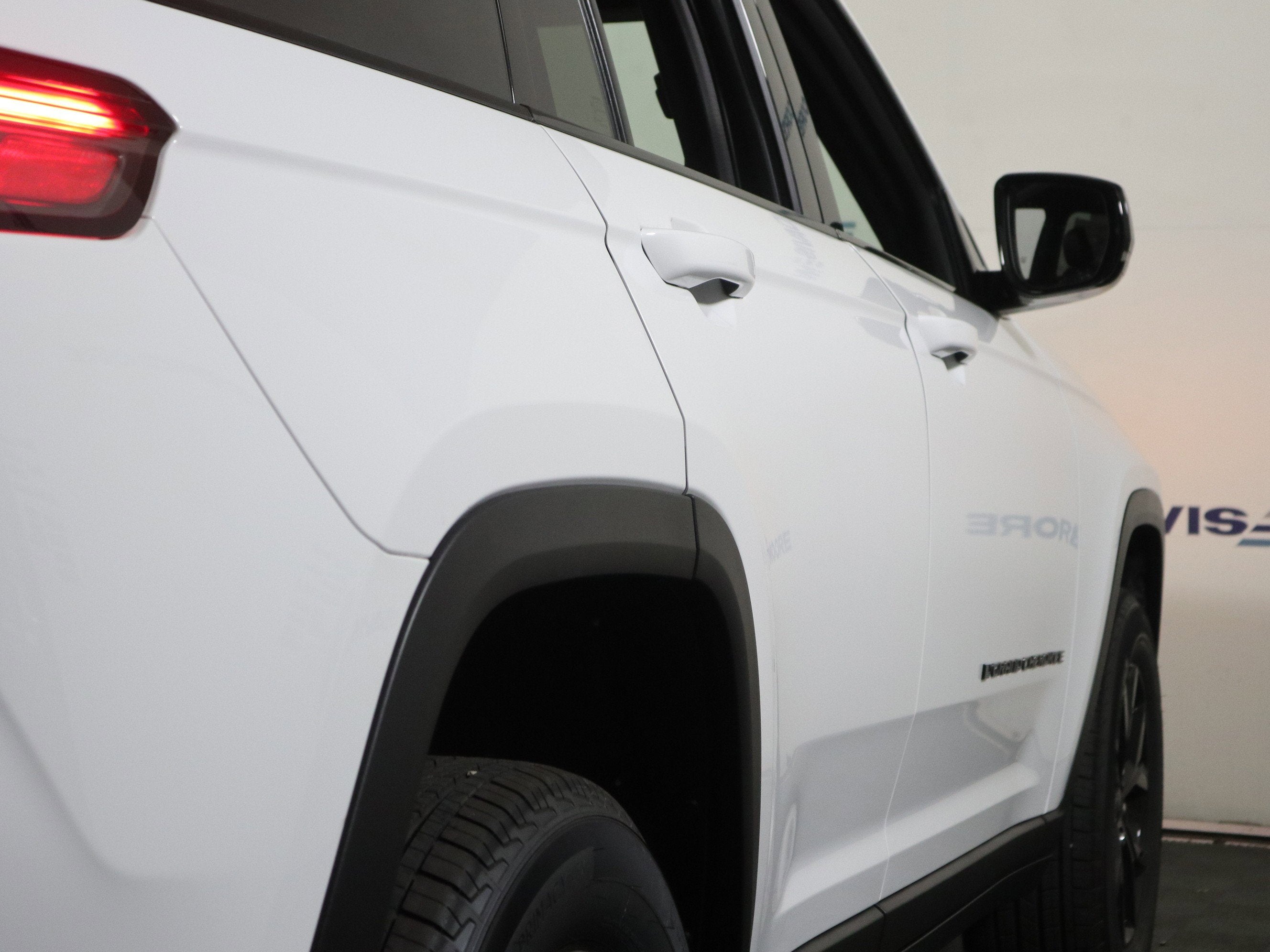 2026 Jeep Grand Cherokee Laredo Altitude 4x4
