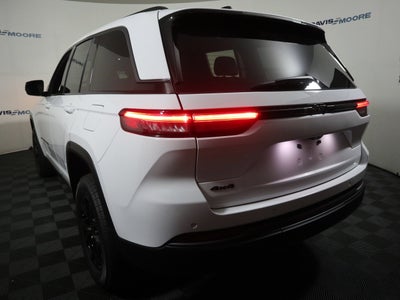2026 Jeep Grand Cherokee Laredo Altitude 4x4