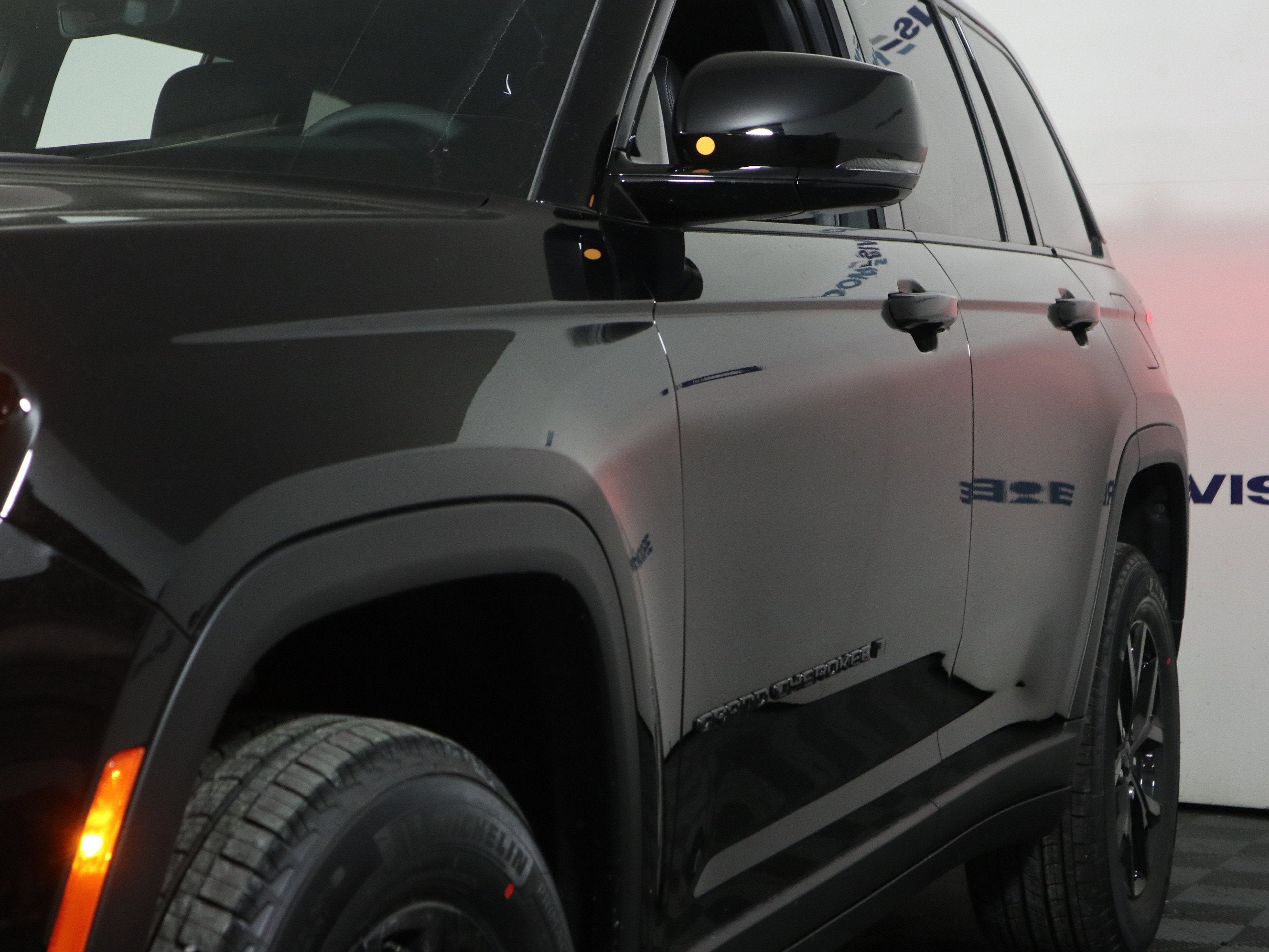 2026 Jeep Grand Cherokee Laredo Altitude 4x4