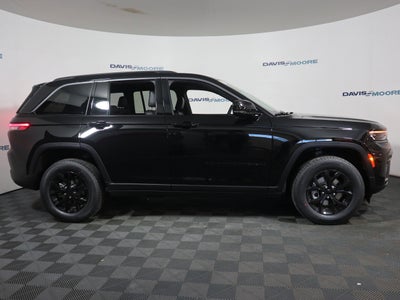 2026 Jeep Grand Cherokee Laredo Altitude 4x4