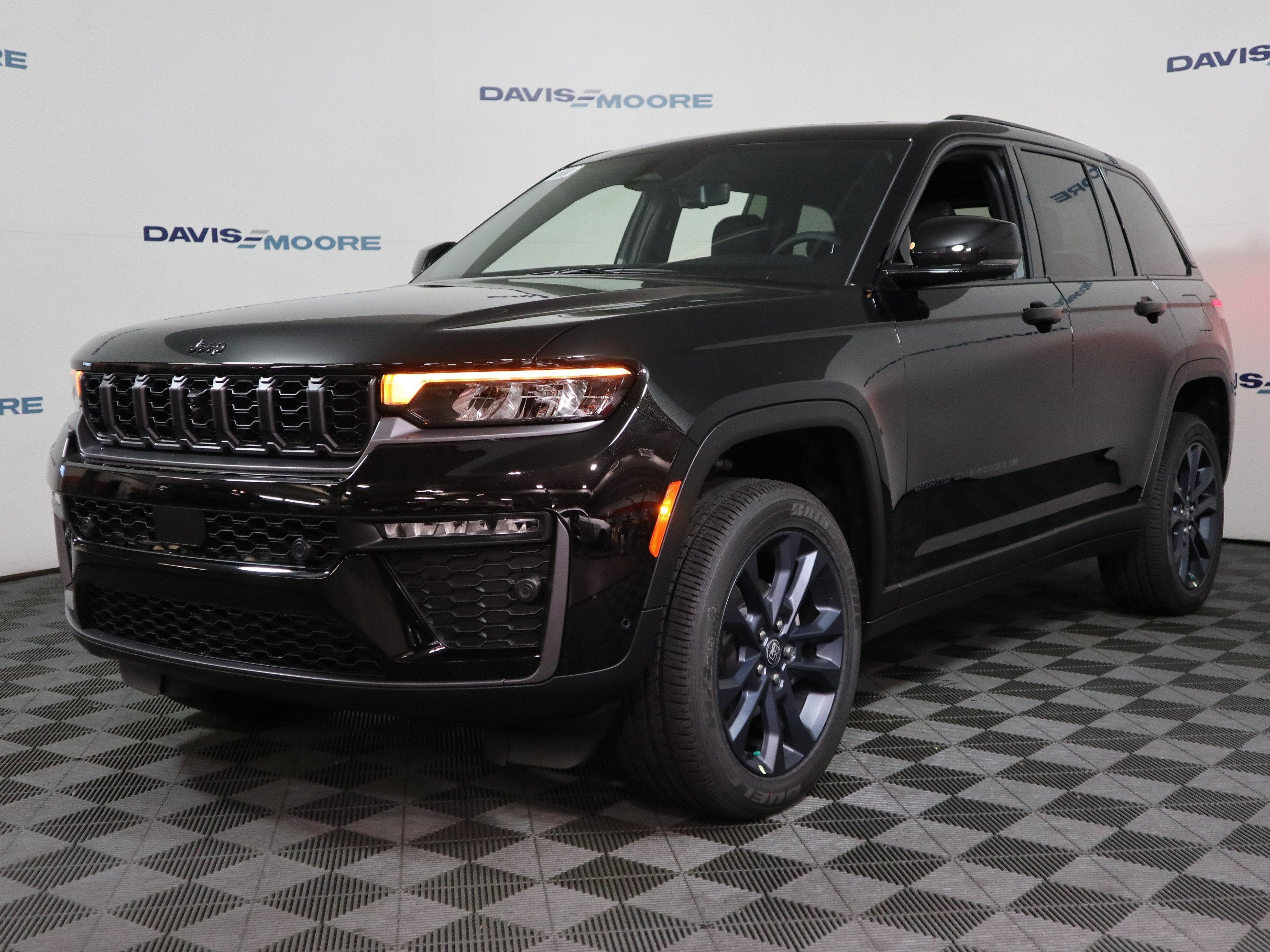 2026 Jeep Grand Cherokee 85th Anniversary Edition 4x4