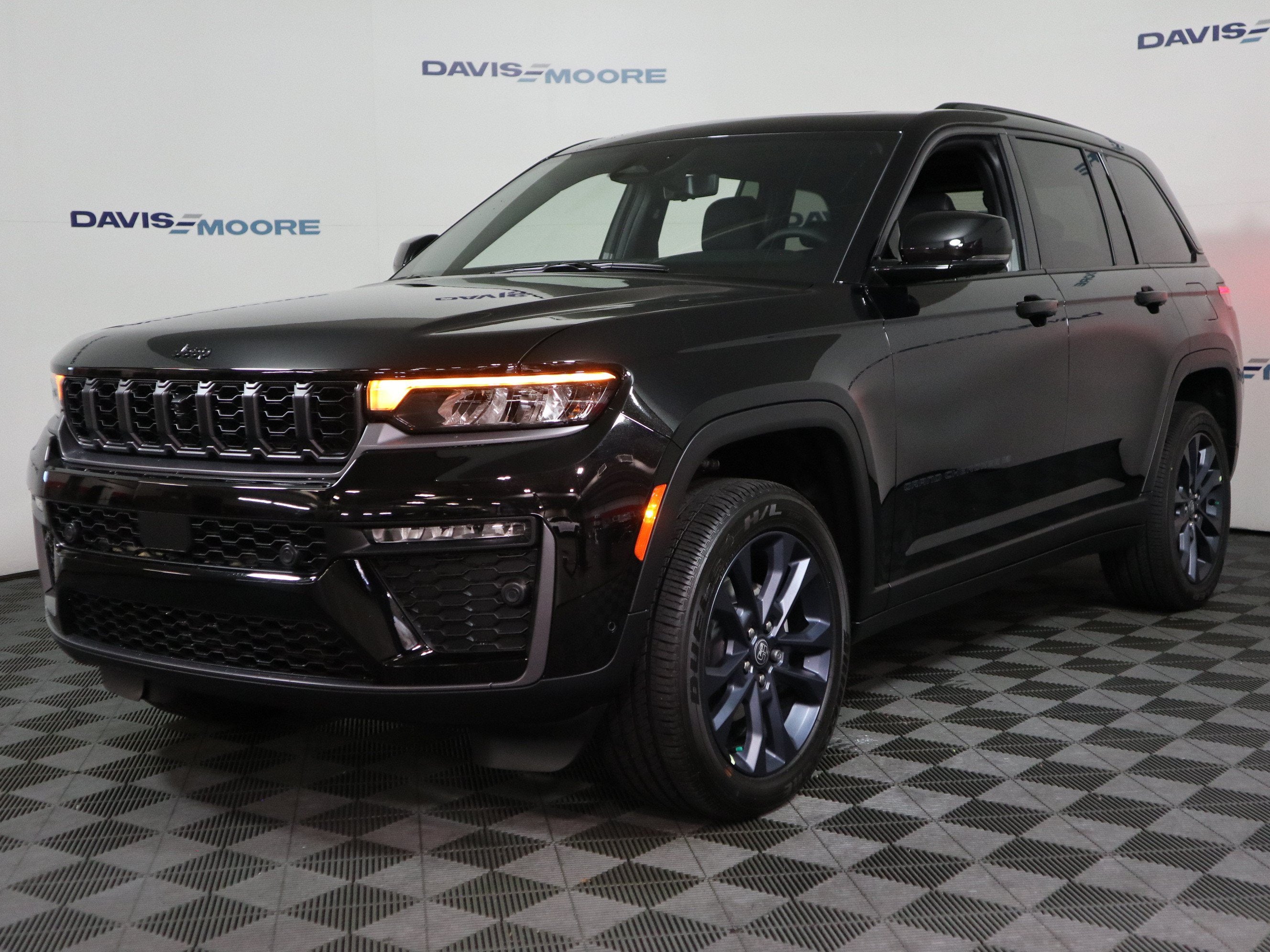 2026 Jeep Grand Cherokee 85th Anniversary Edition 4x4