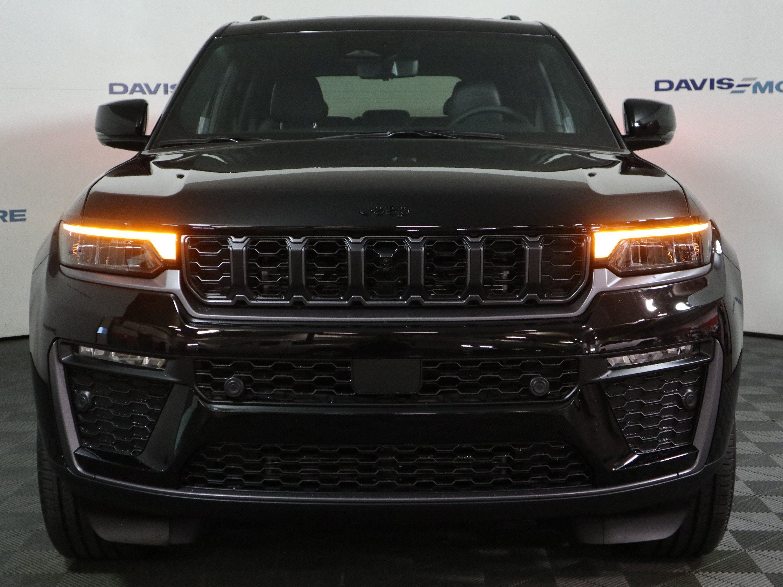 2026 Jeep Grand Cherokee 85th Anniversary Edition 4x4