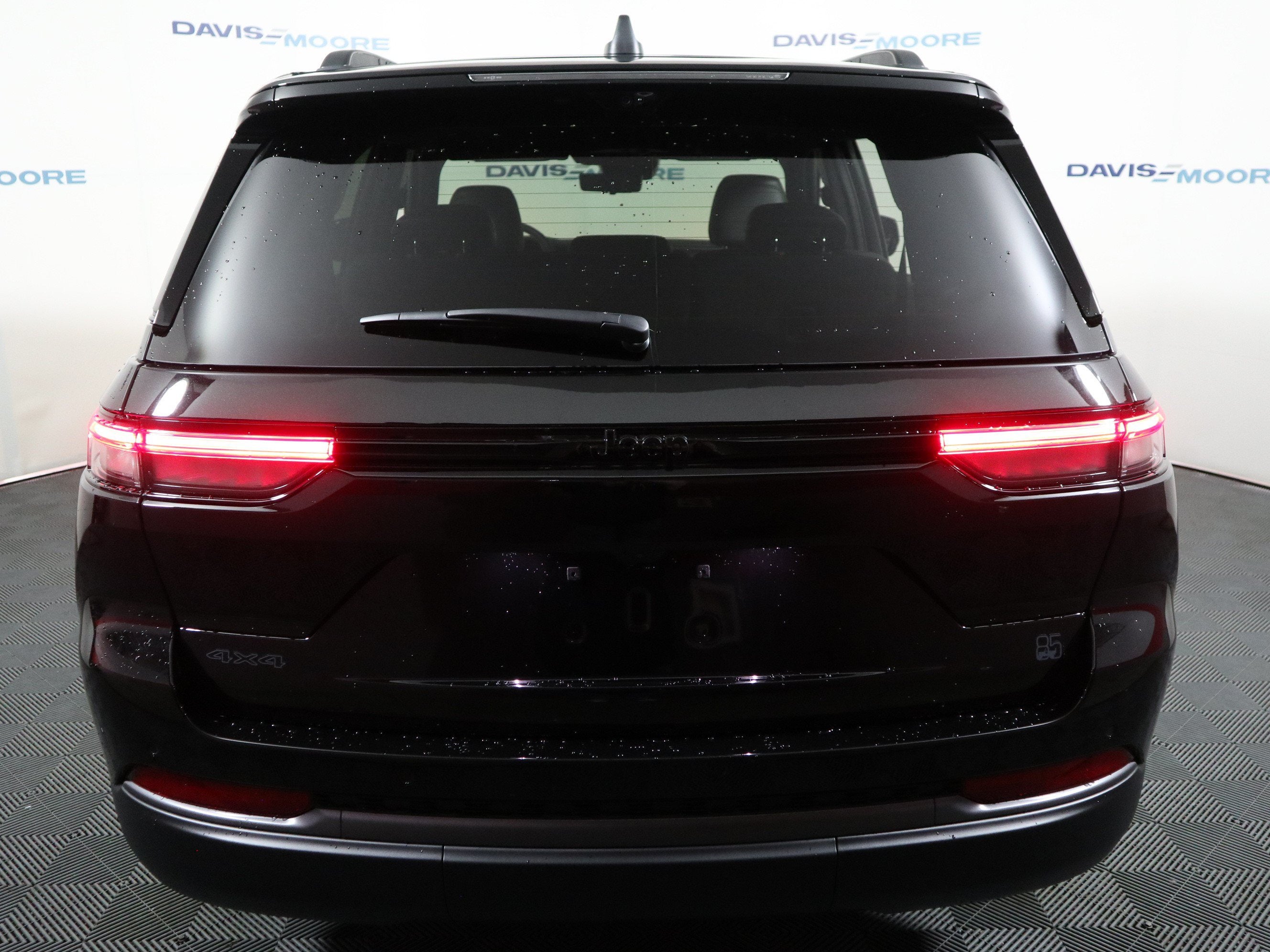 2026 Jeep Grand Cherokee 85th Anniversary Edition 4x4