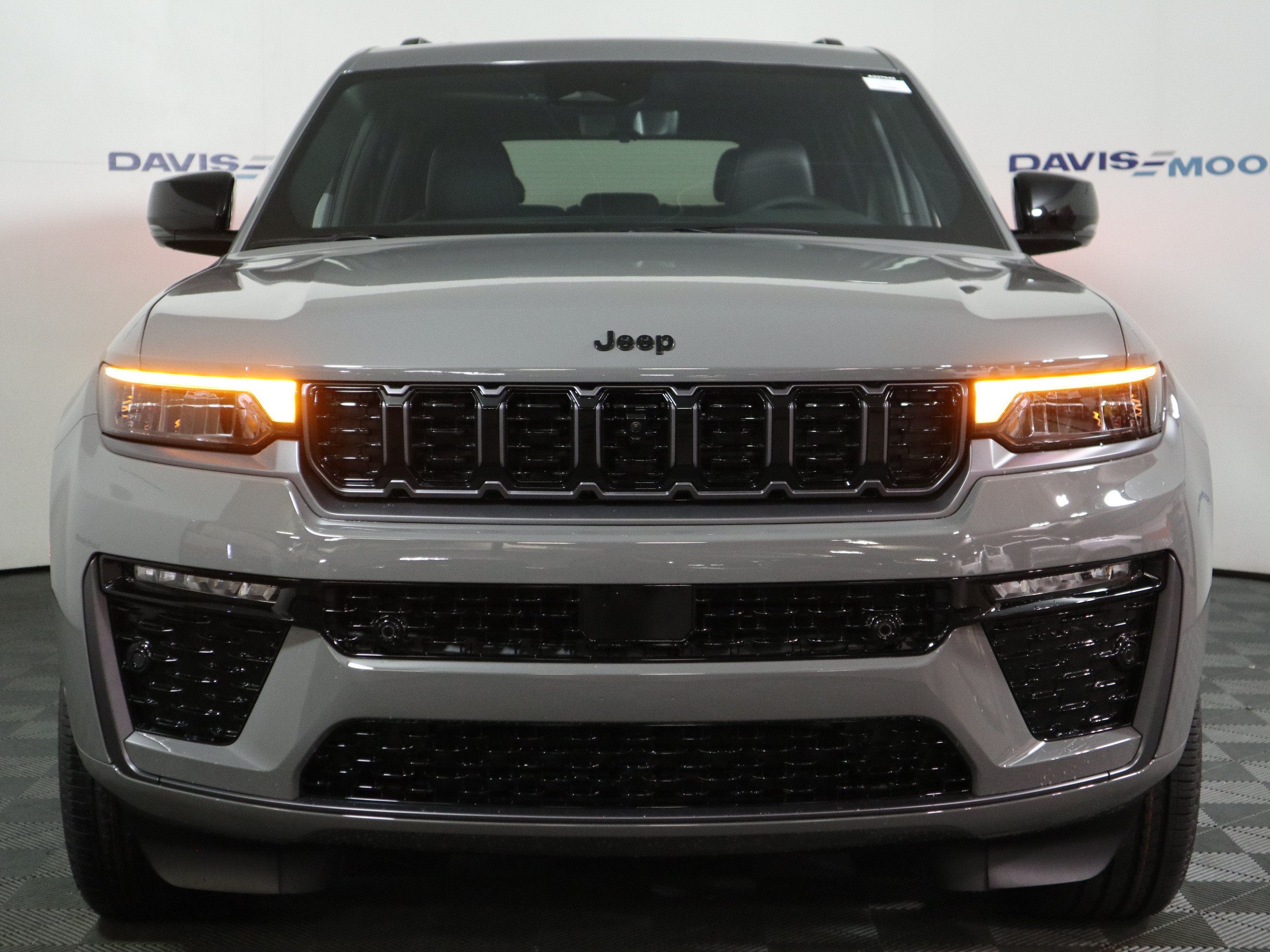 2027 Jeep Grand Cherokee Limited Reserve 4x4
