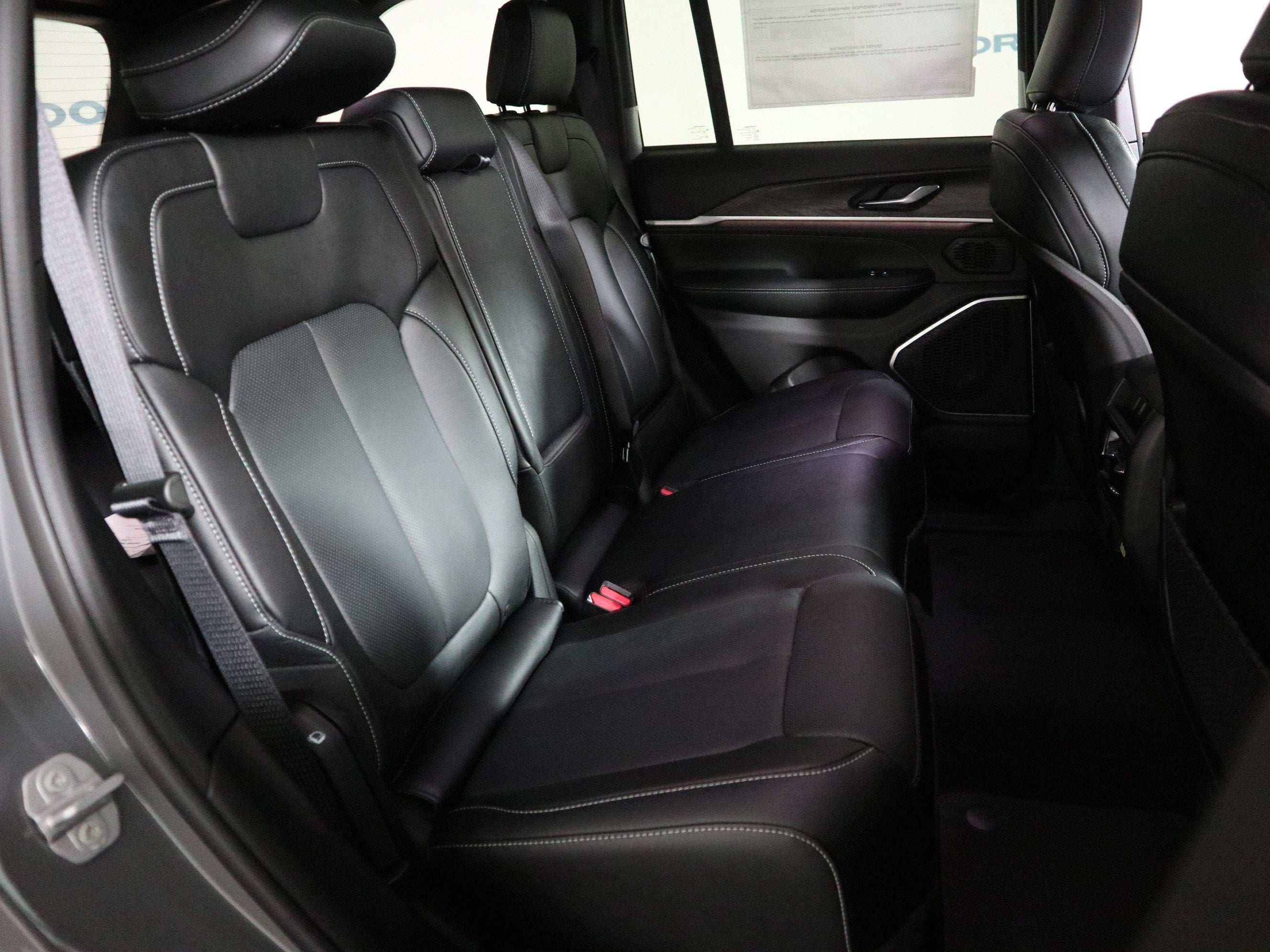 2027 Jeep Grand Cherokee Limited Reserve 4x4