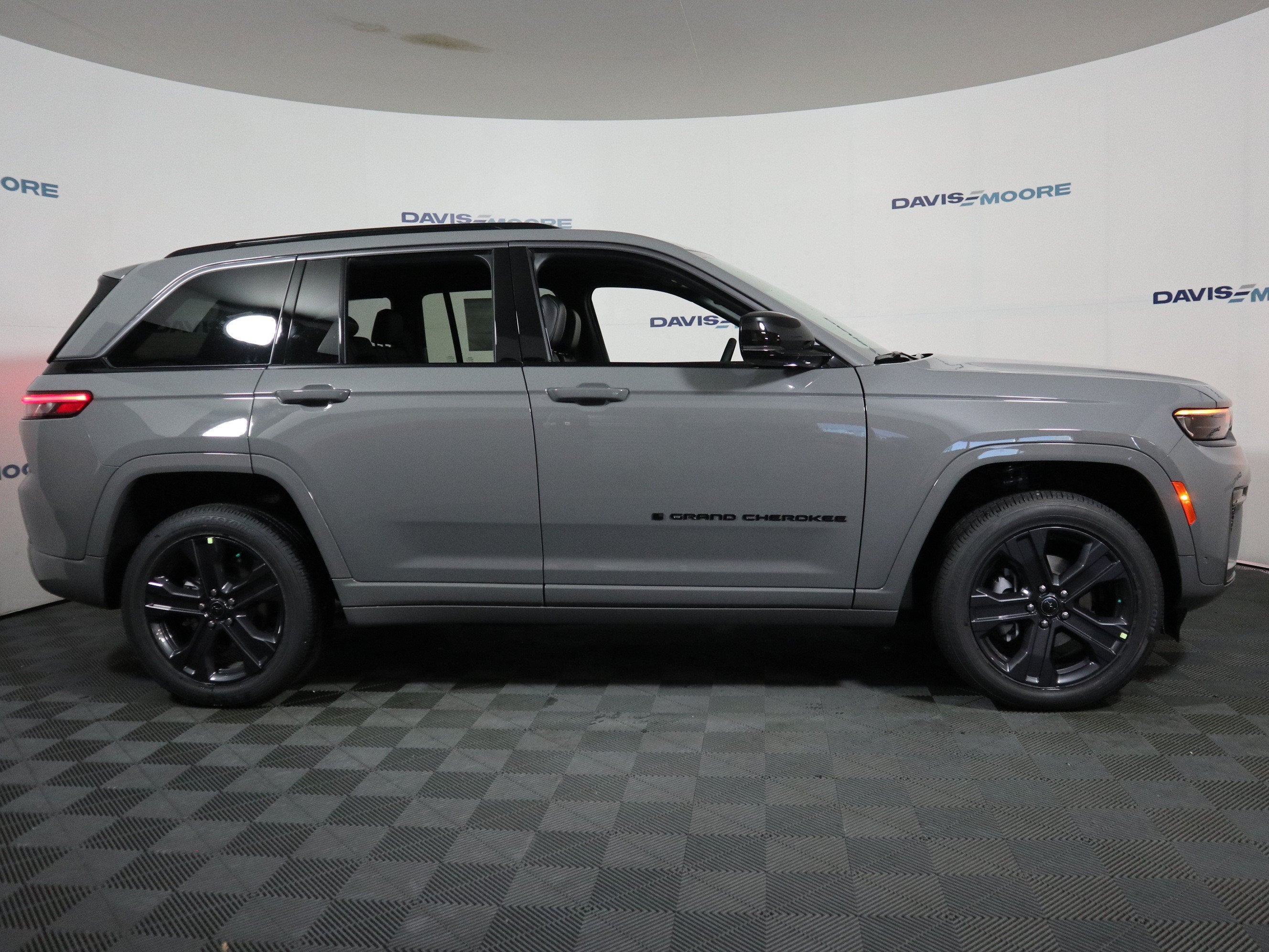 2027 Jeep Grand Cherokee Limited Reserve 4x4