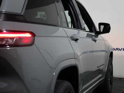 2027 Jeep Grand Cherokee Limited Reserve 4x4