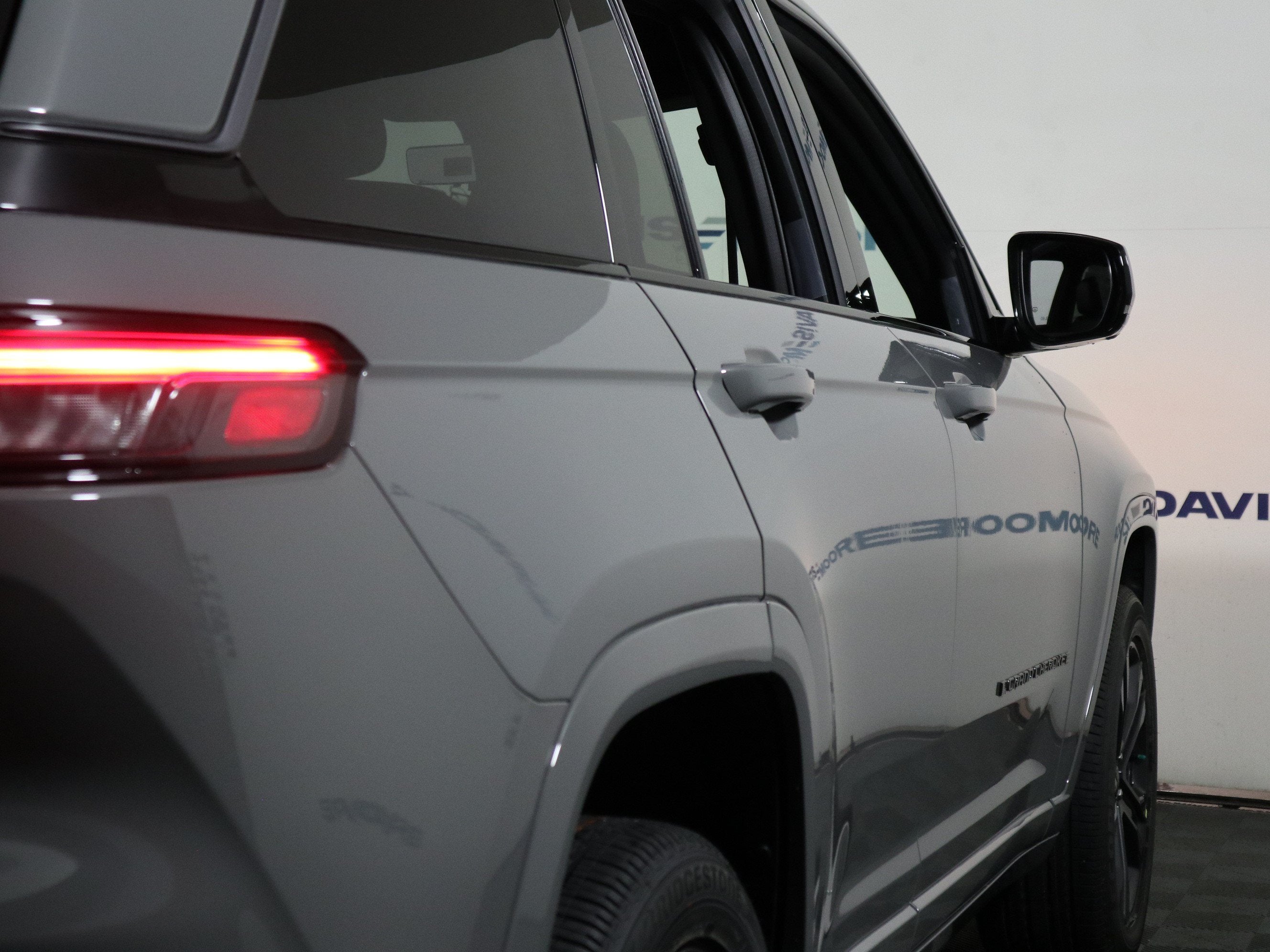 2027 Jeep Grand Cherokee Limited Reserve 4x4