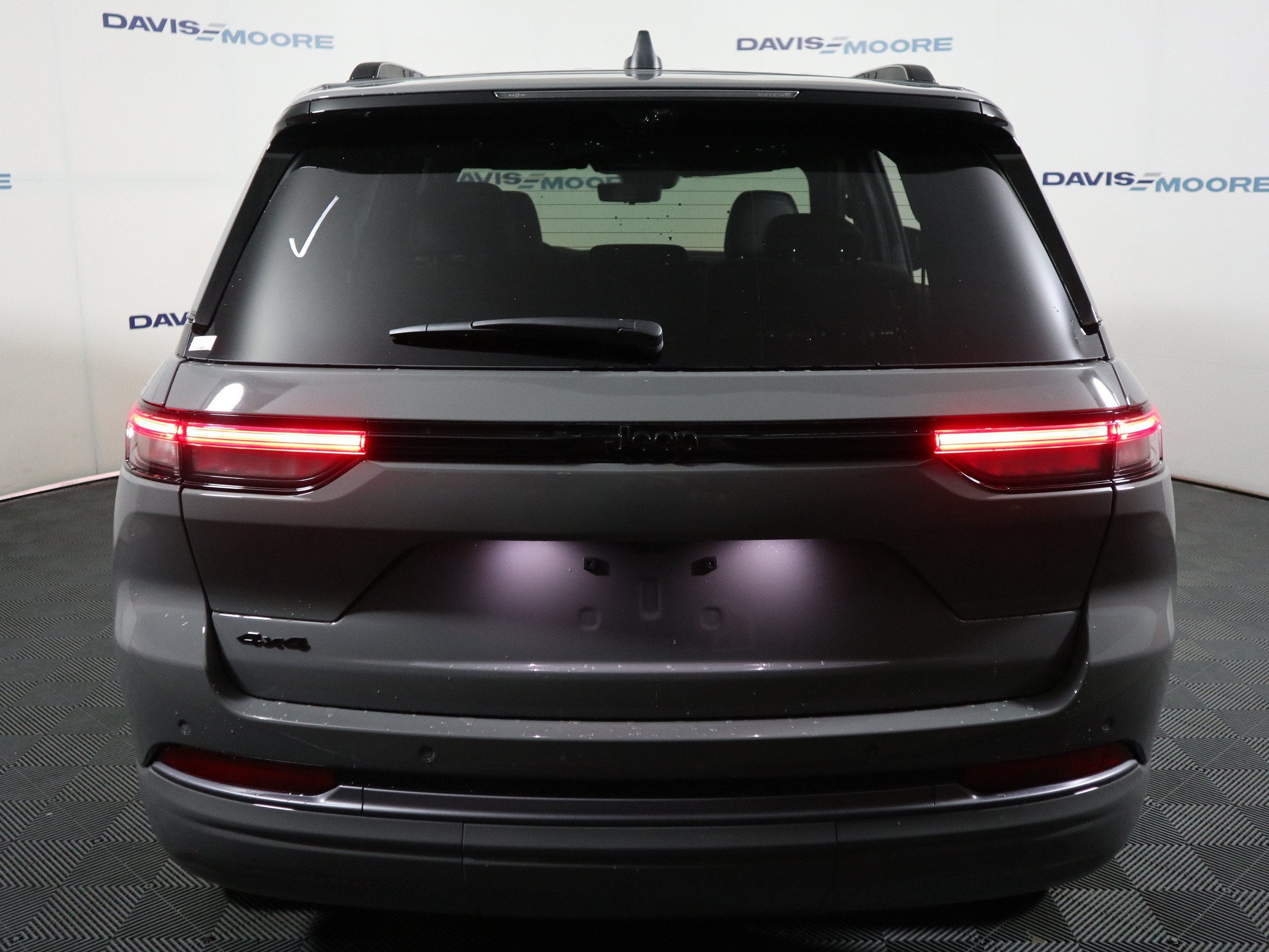 2027 Jeep Grand Cherokee Limited Reserve 4x4