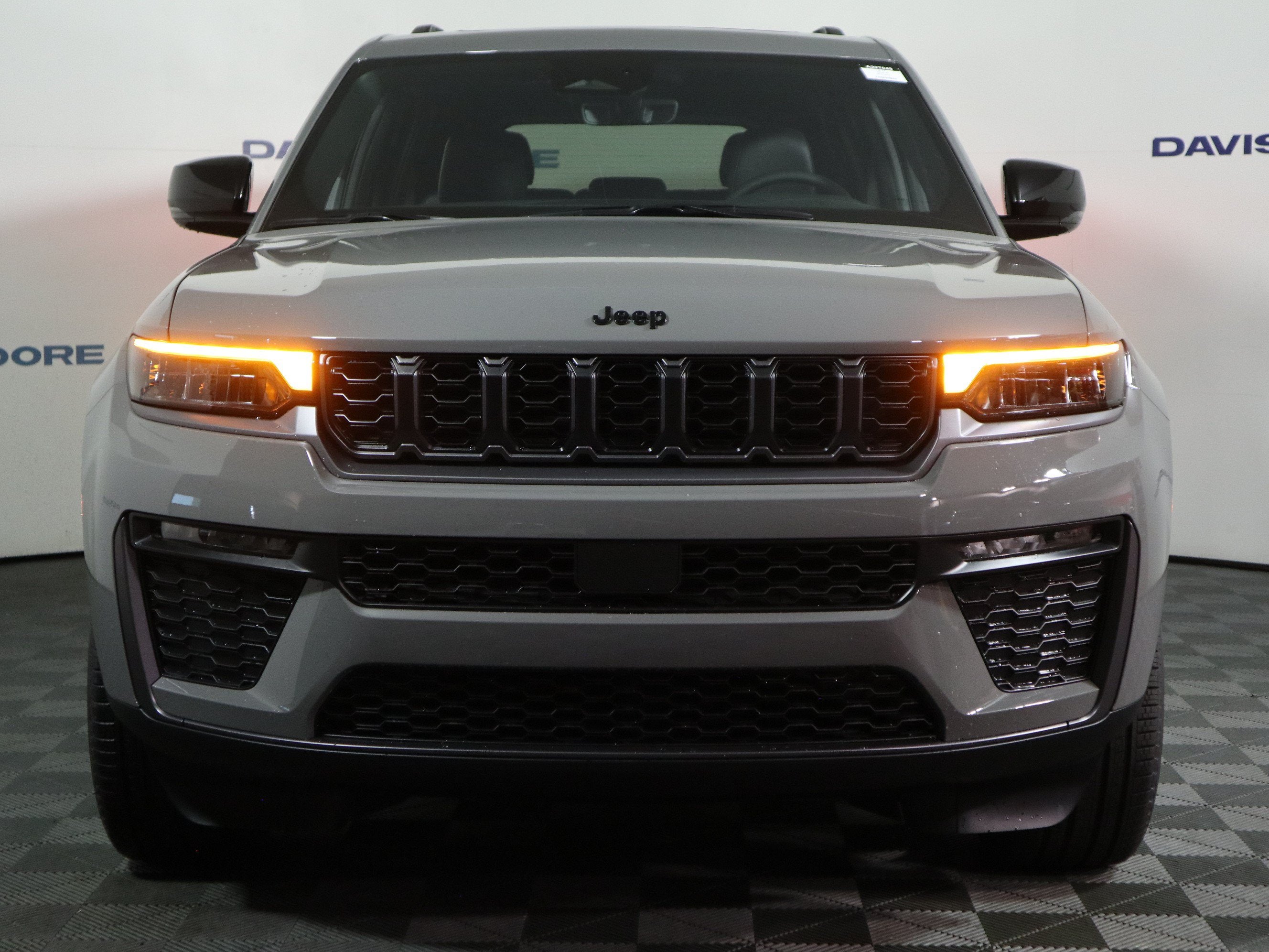 2027 Jeep Grand Cherokee Limited 4x4