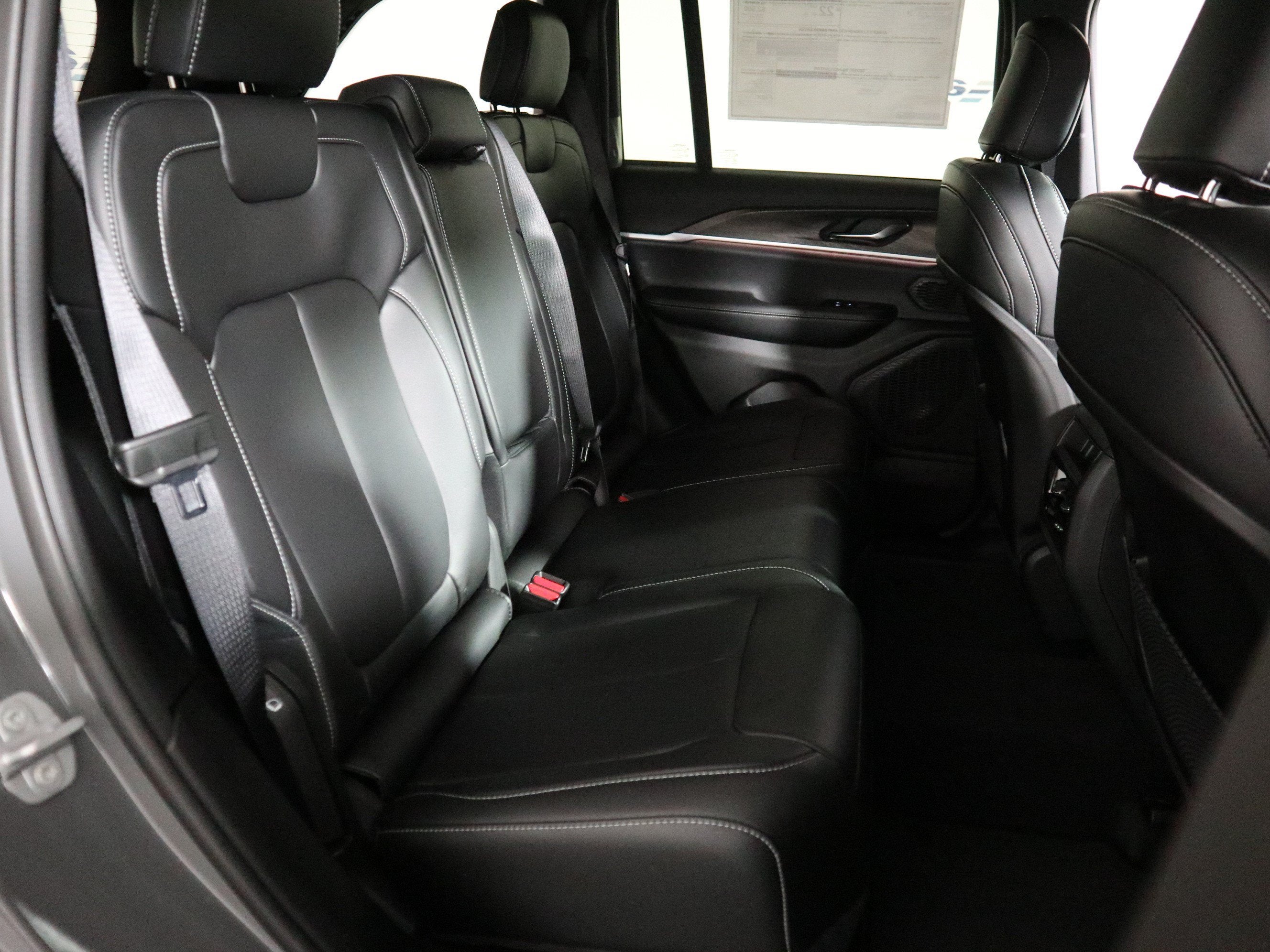 2027 Jeep Grand Cherokee Limited 4x4