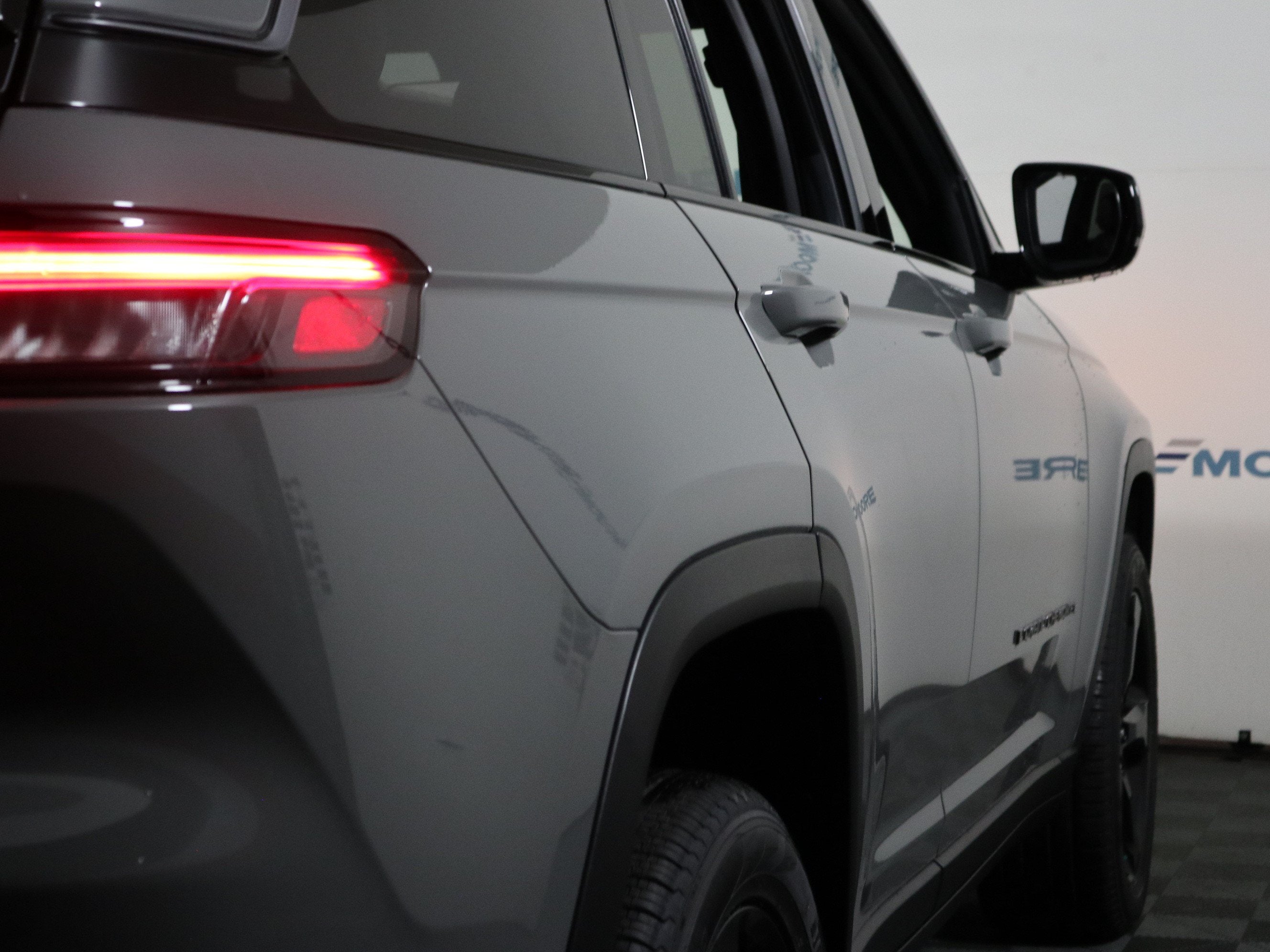 2027 Jeep Grand Cherokee Limited 4x4