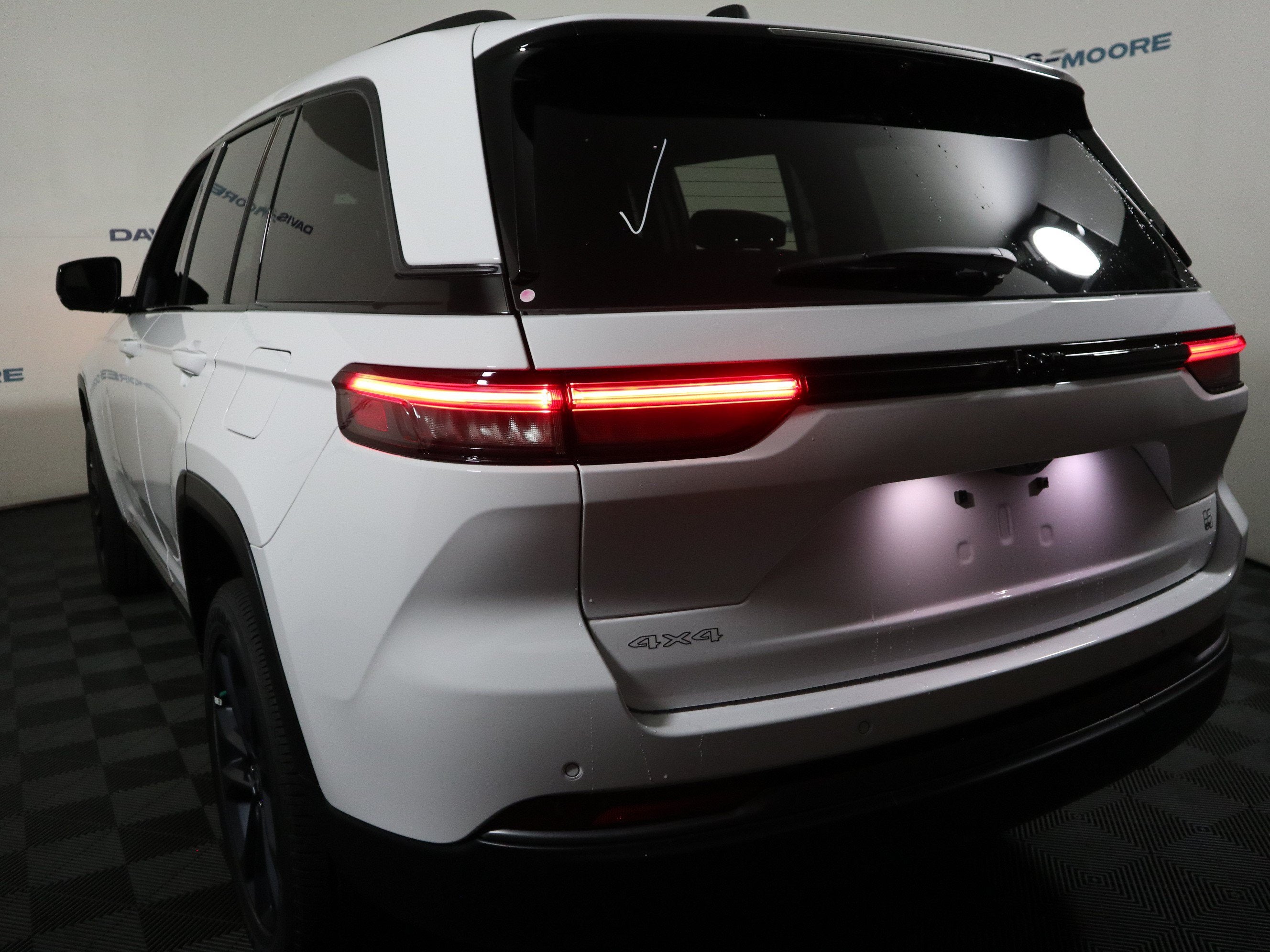 2026 Jeep Grand Cherokee 85th Anniversary Edition 4x4