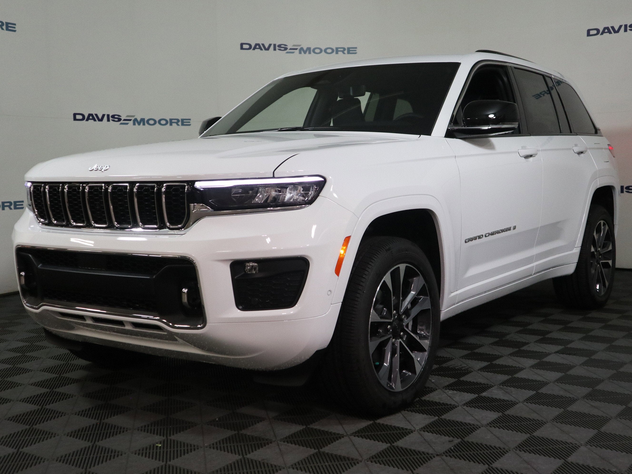 2025 Jeep Grand Cherokee Overland 4x4