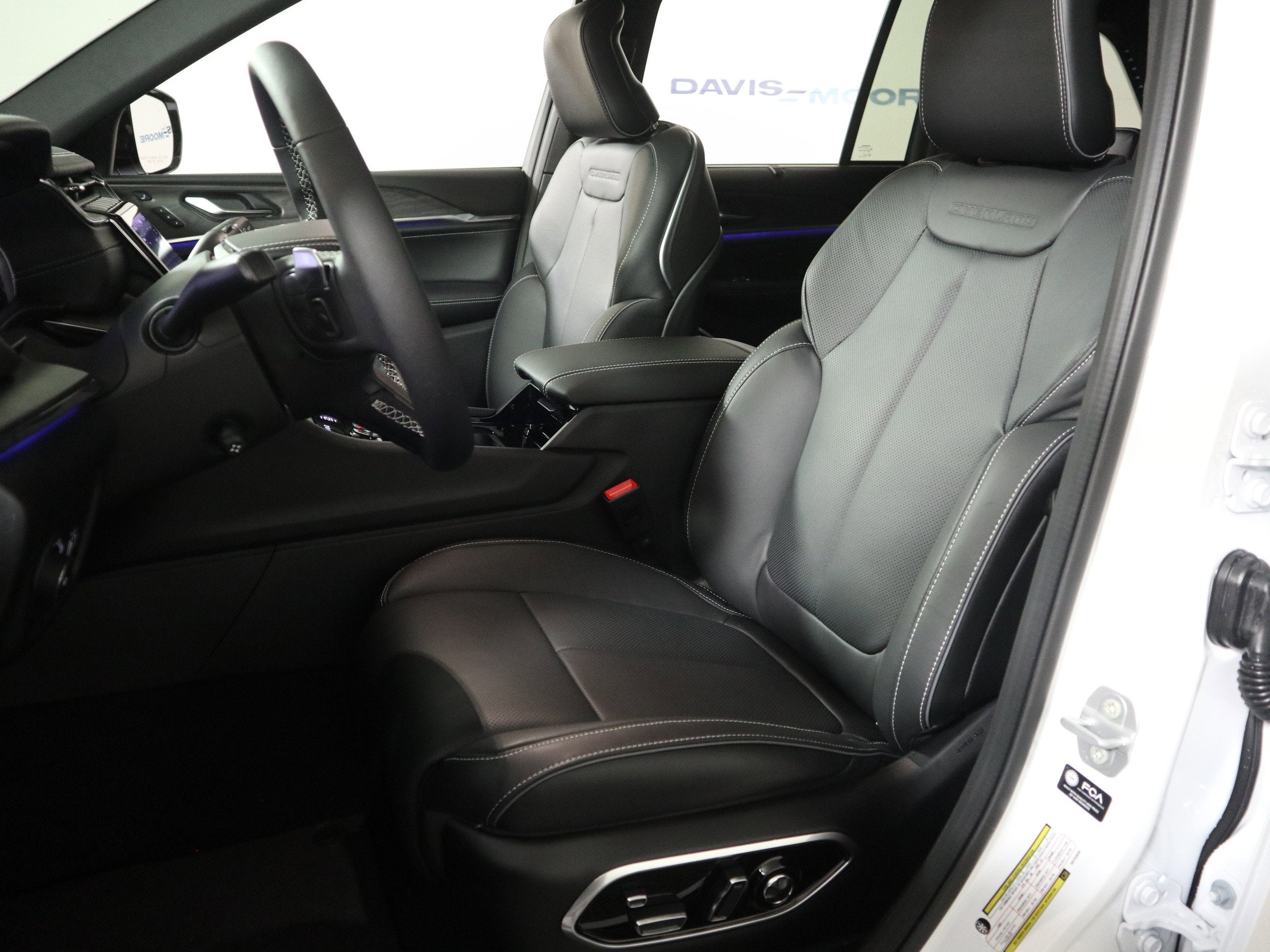 2025 Jeep Grand Cherokee Overland 4x4