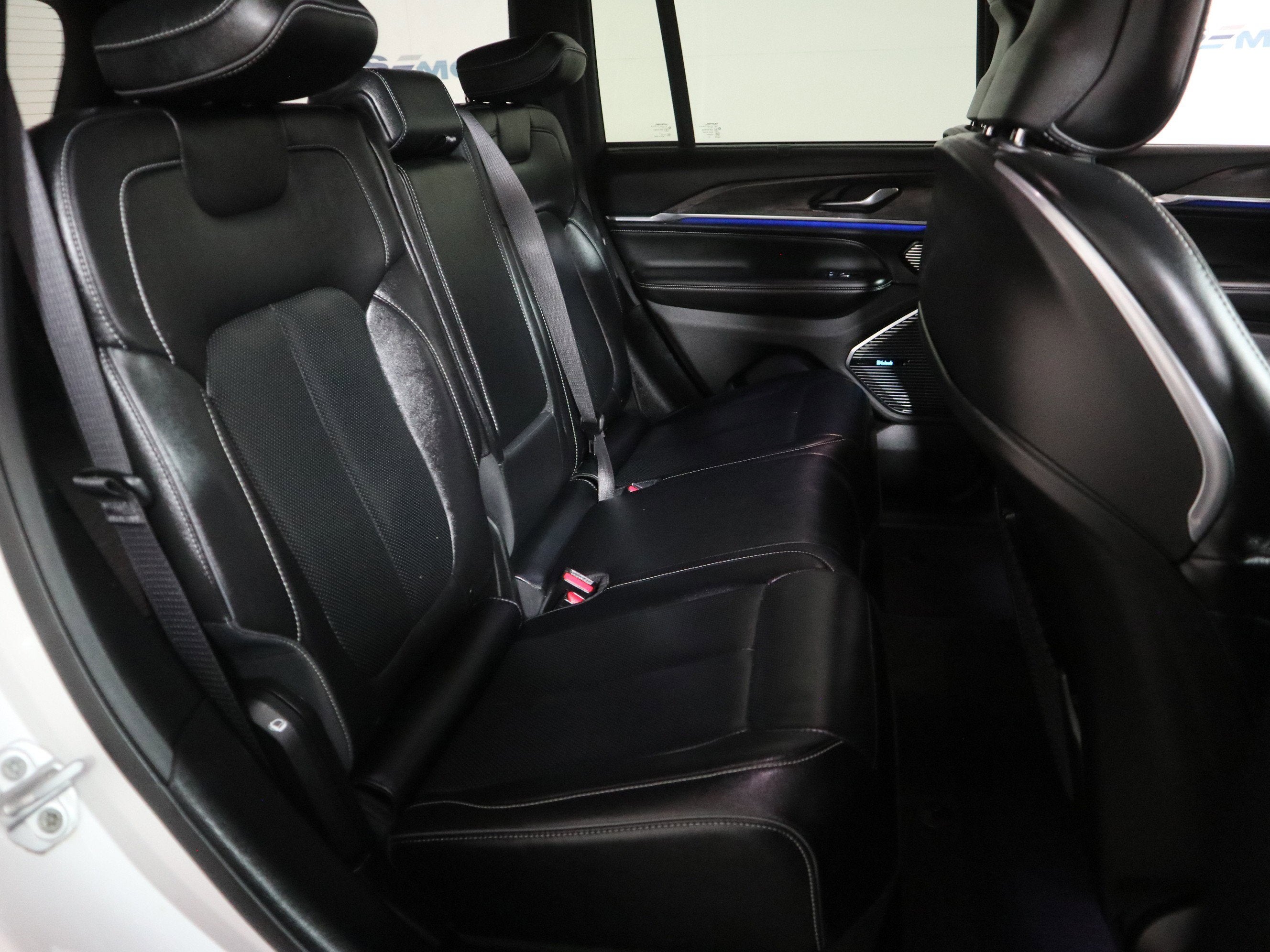 2022 Jeep Grand Cherokee Overland 4x4