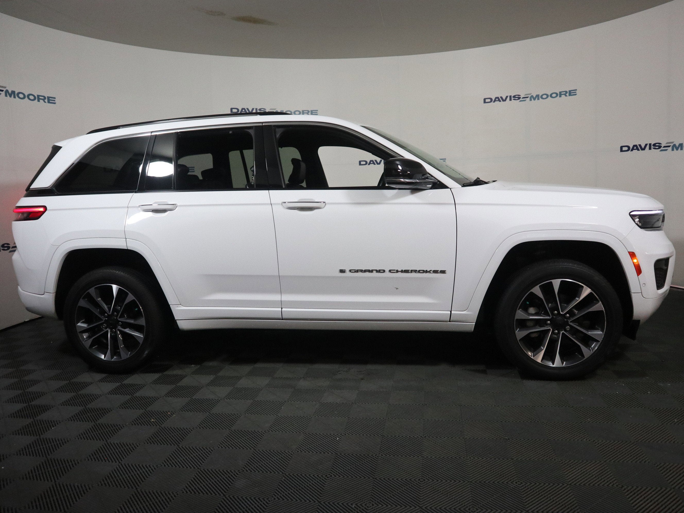 2022 Jeep Grand Cherokee Overland 4x4