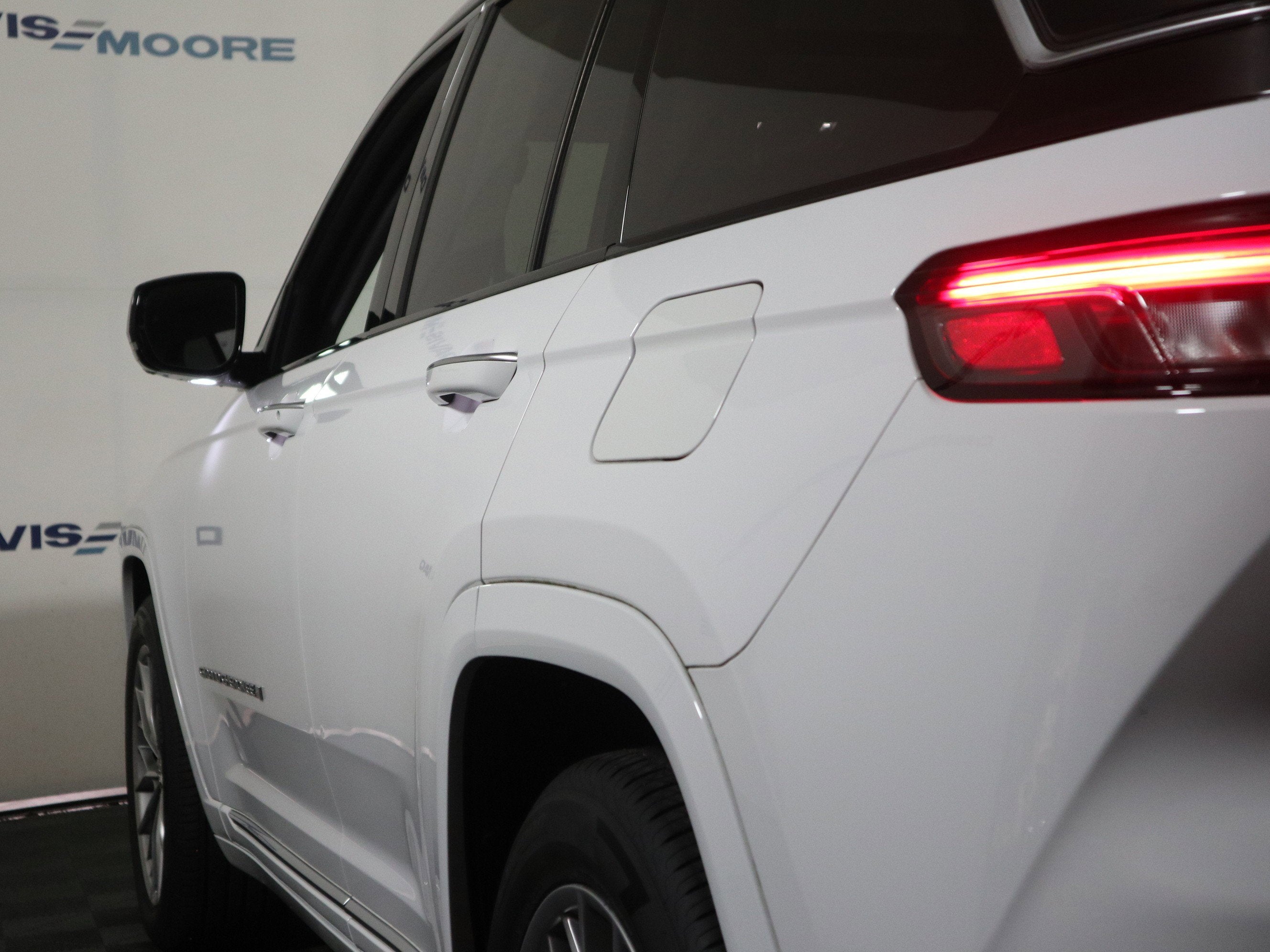 2022 Jeep Grand Cherokee Summit 4x4