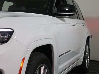 2022 Jeep Grand Cherokee Summit 4x4