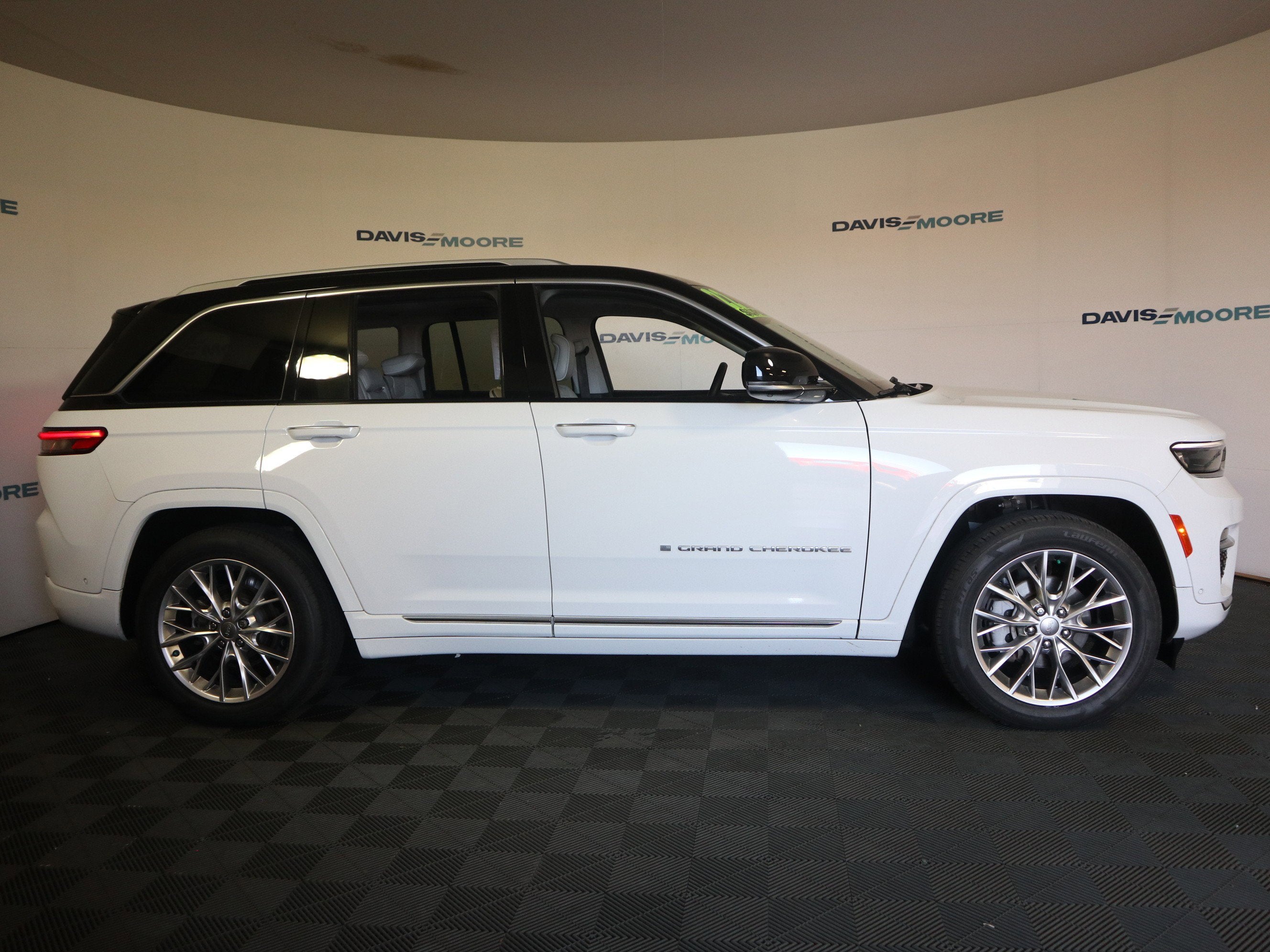 2022 Jeep Grand Cherokee Summit 4x4