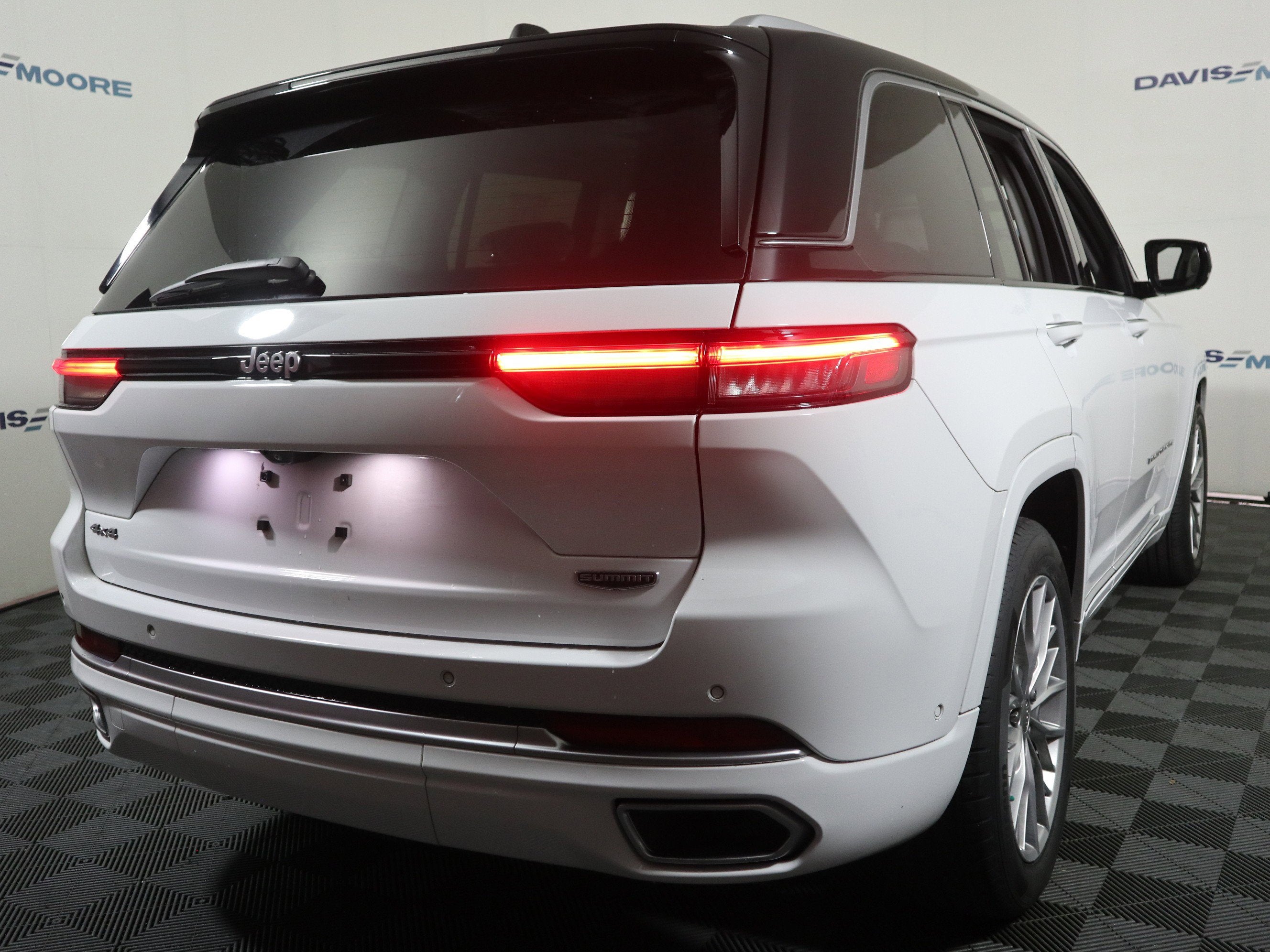 2022 Jeep Grand Cherokee Summit 4x4