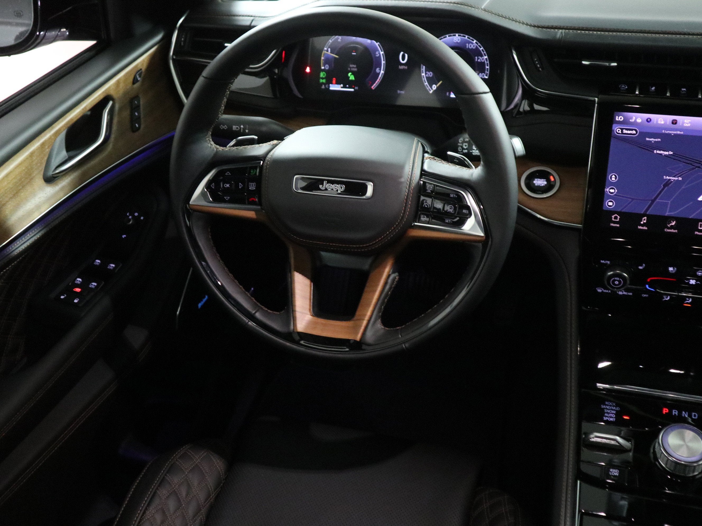 2025 Jeep Grand Cherokee Summit Reserve 4x4