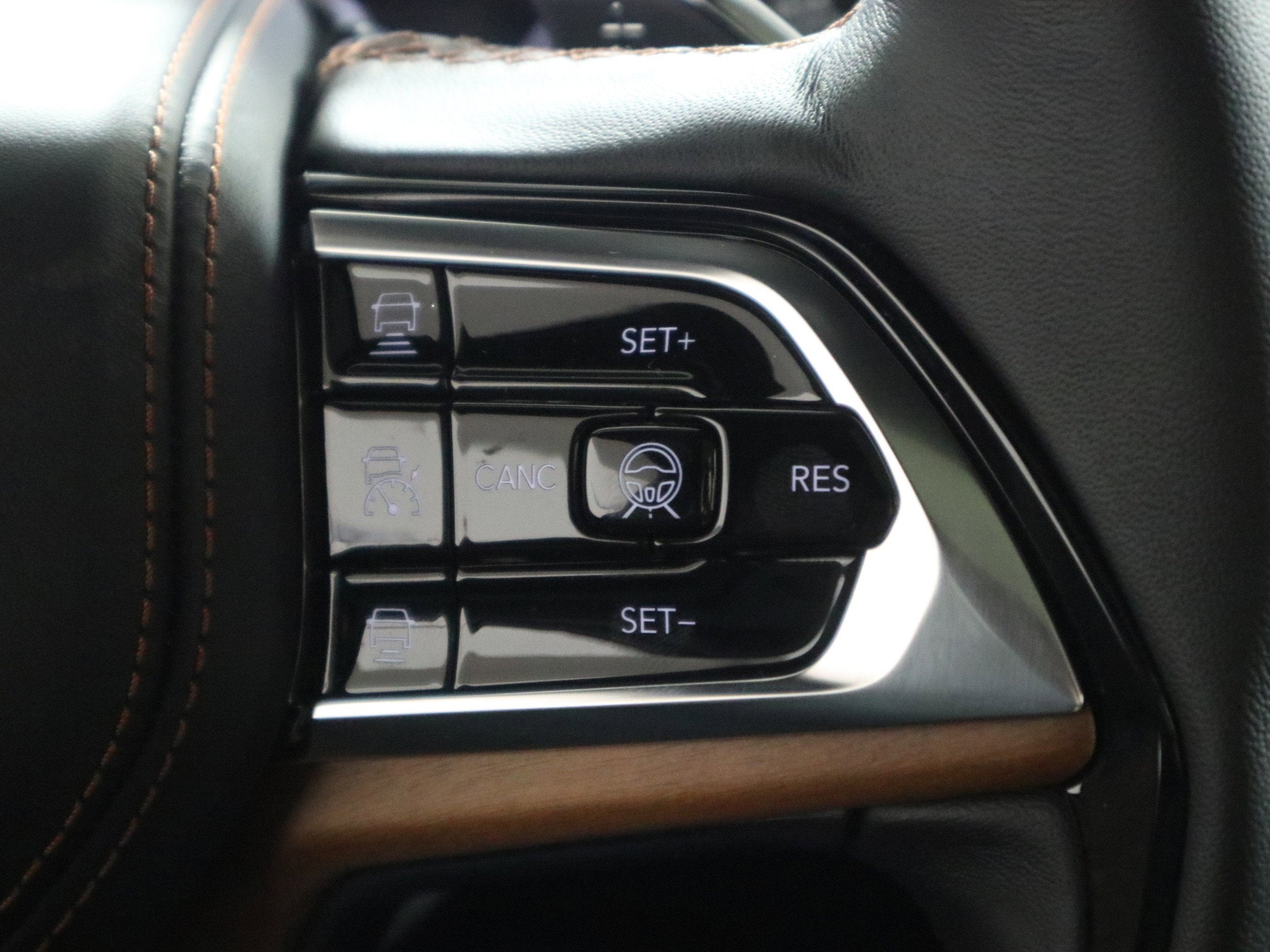 2025 Jeep Grand Cherokee Summit Reserve 4x4