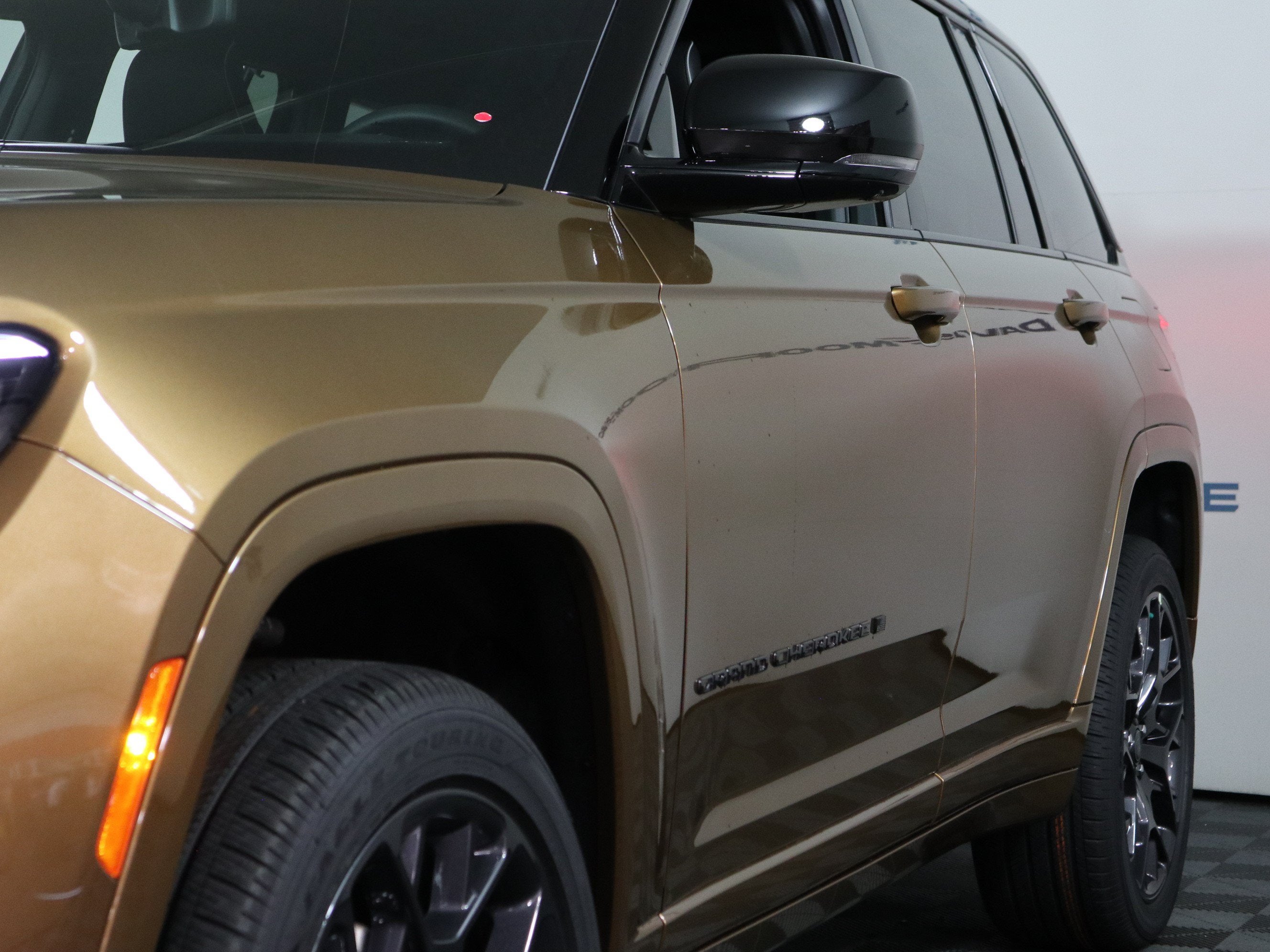 2027 Jeep Grand Cherokee Summit 4x4