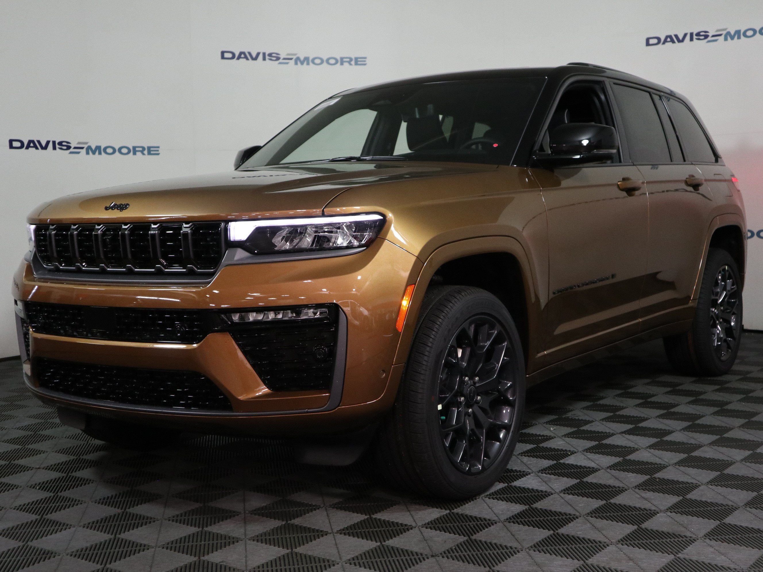 2027 Jeep Grand Cherokee Summit 4x4
