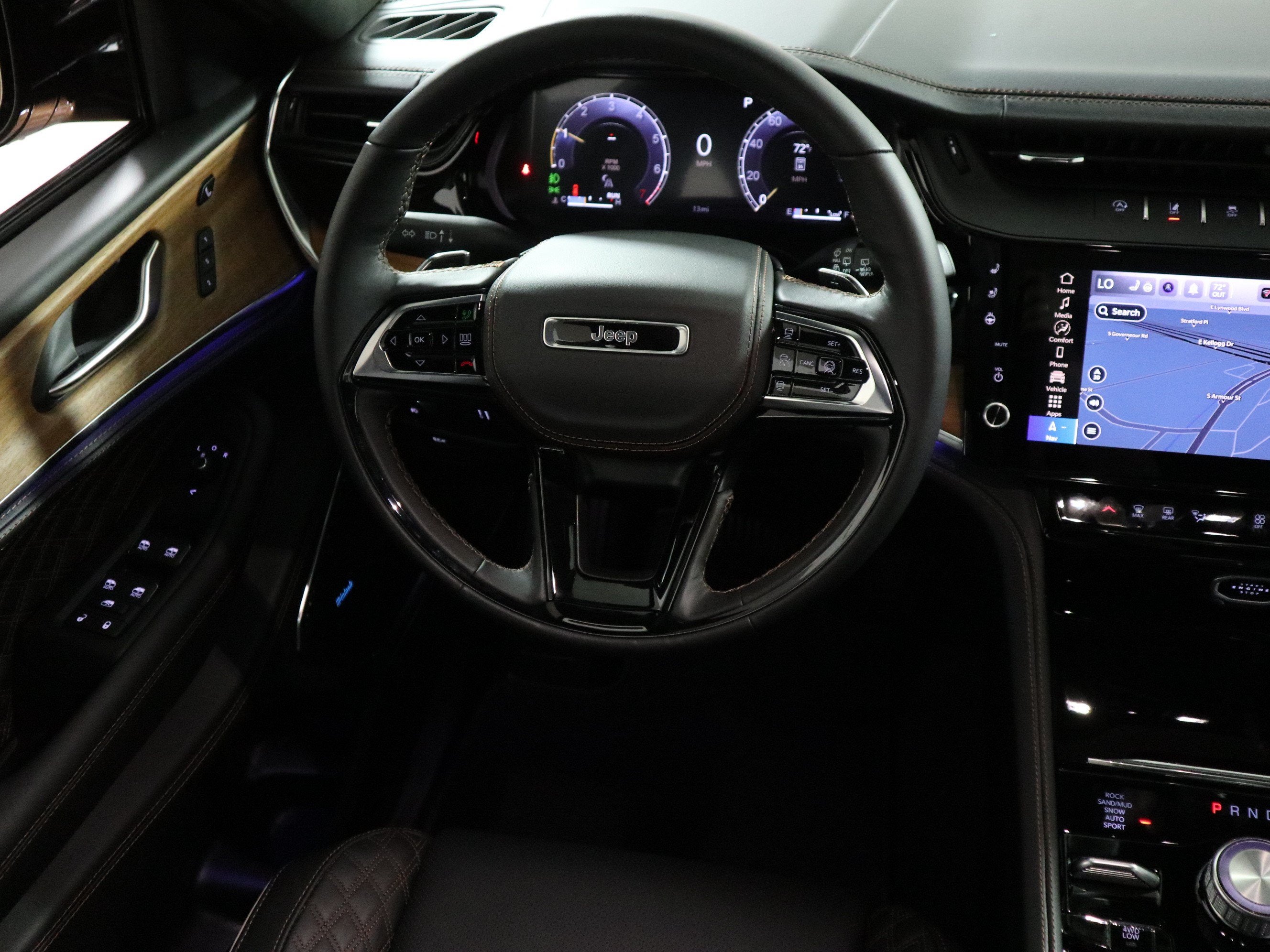 2027 Jeep Grand Cherokee Summit 4x4