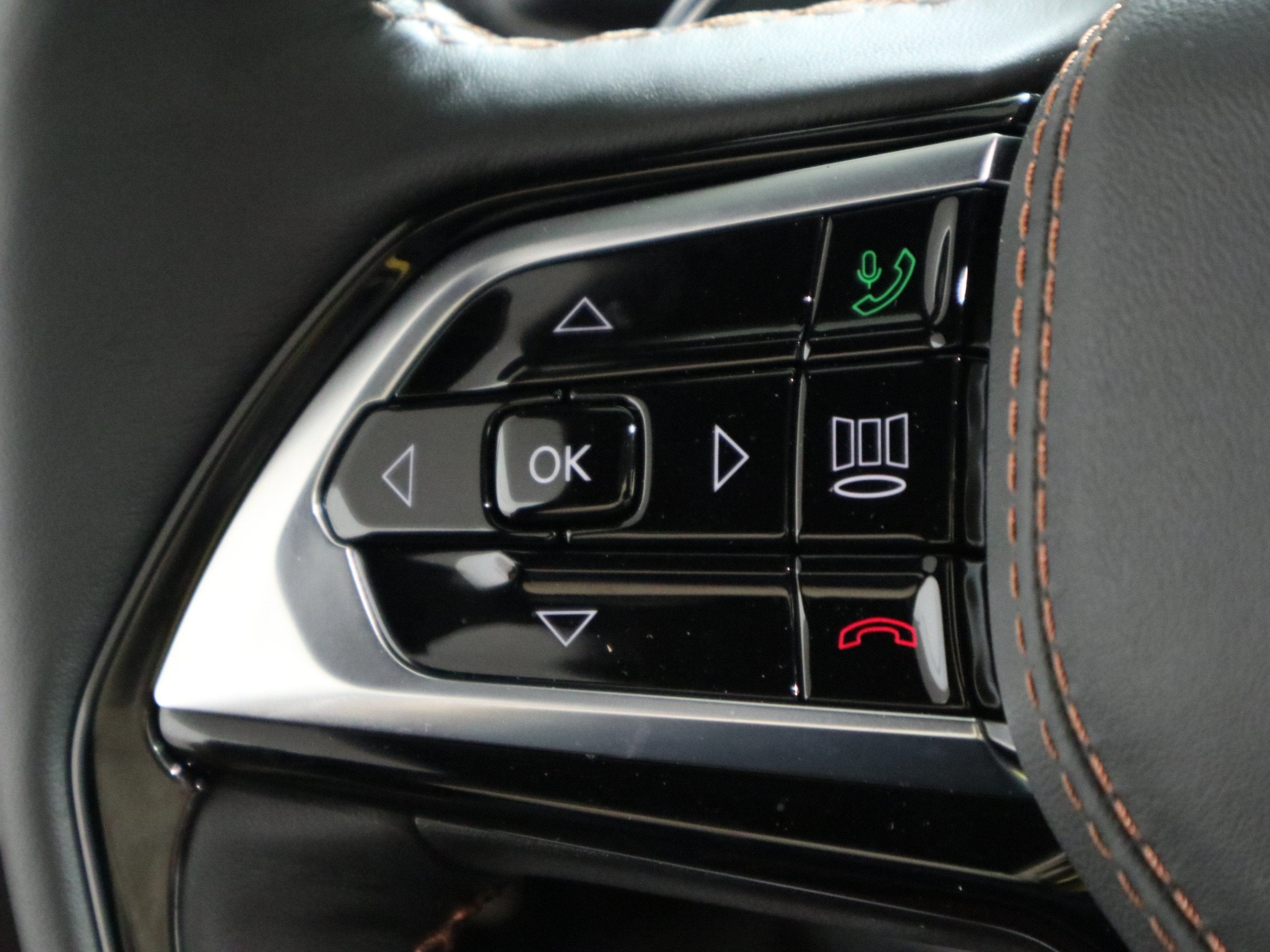 2027 Jeep Grand Cherokee Summit 4x4