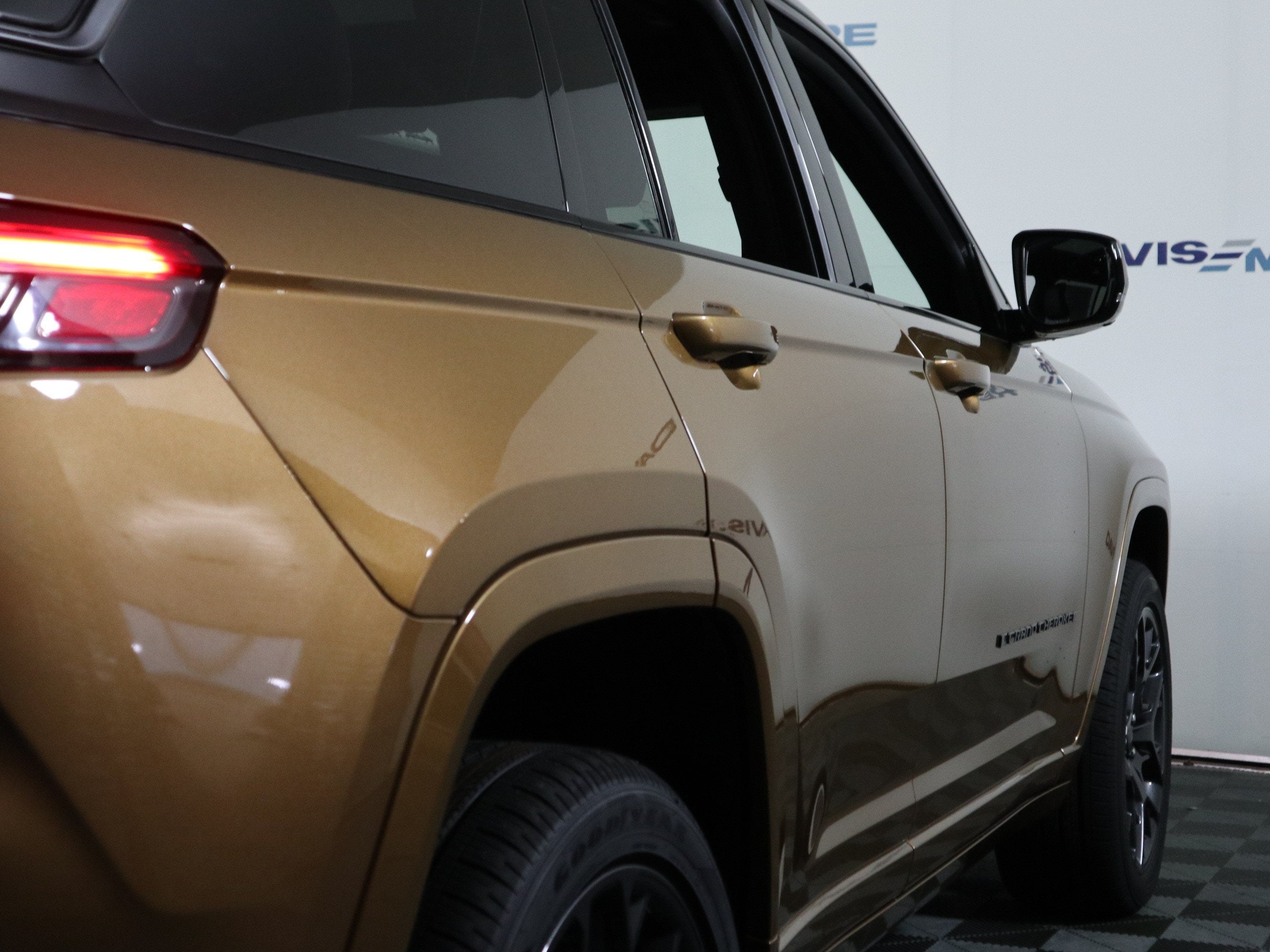 2027 Jeep Grand Cherokee Summit 4x4