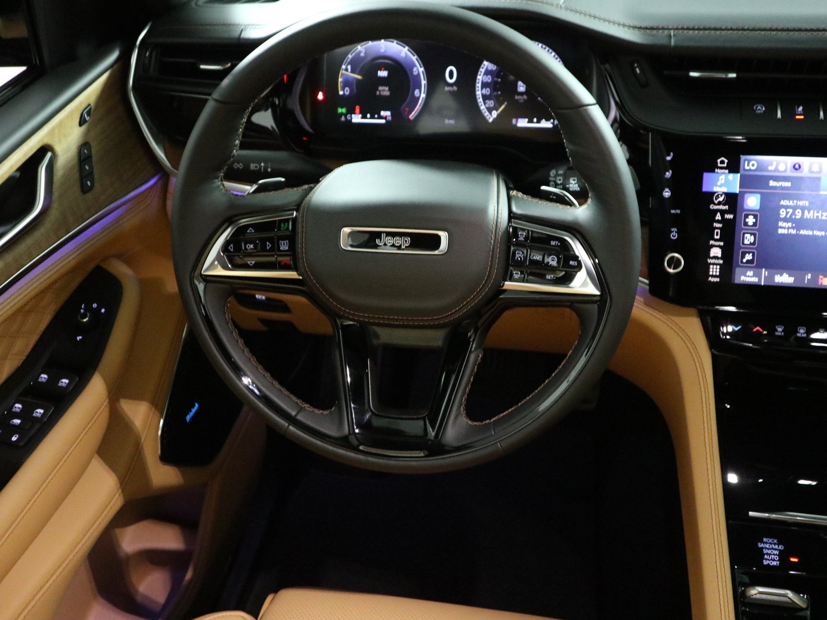 2027 Jeep Grand Cherokee Summit 4x4