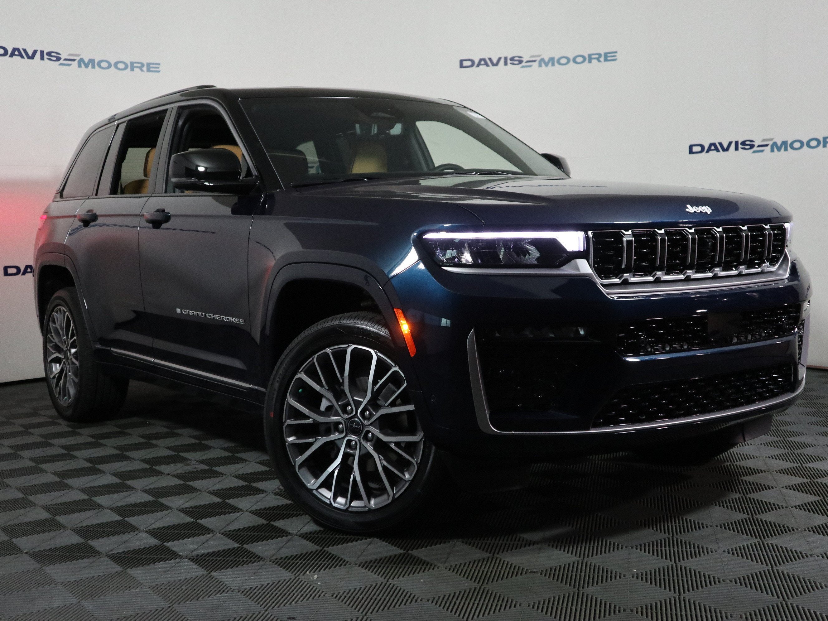 2027 Jeep Grand Cherokee Summit 4x4