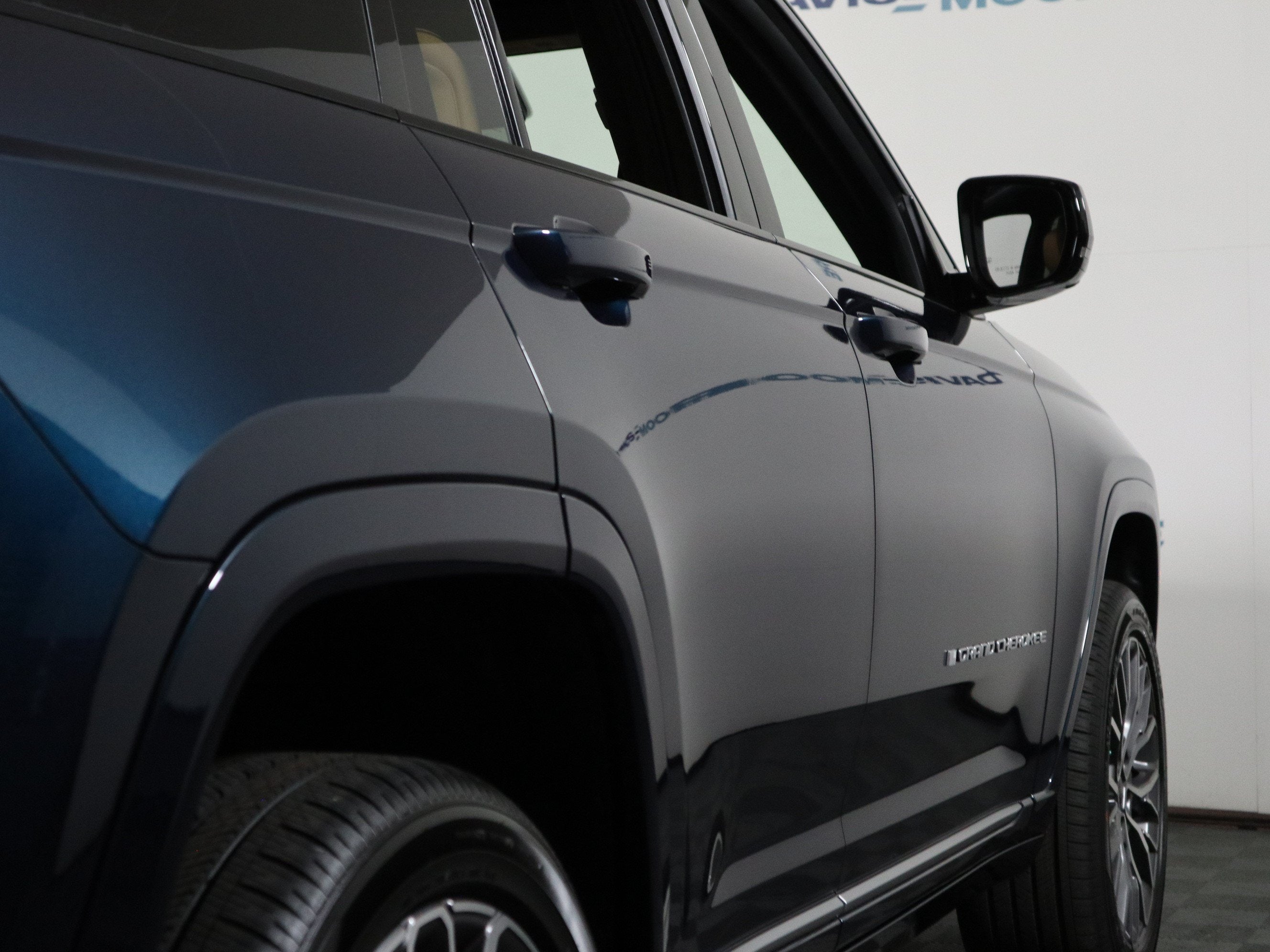 2027 Jeep Grand Cherokee Summit 4x4