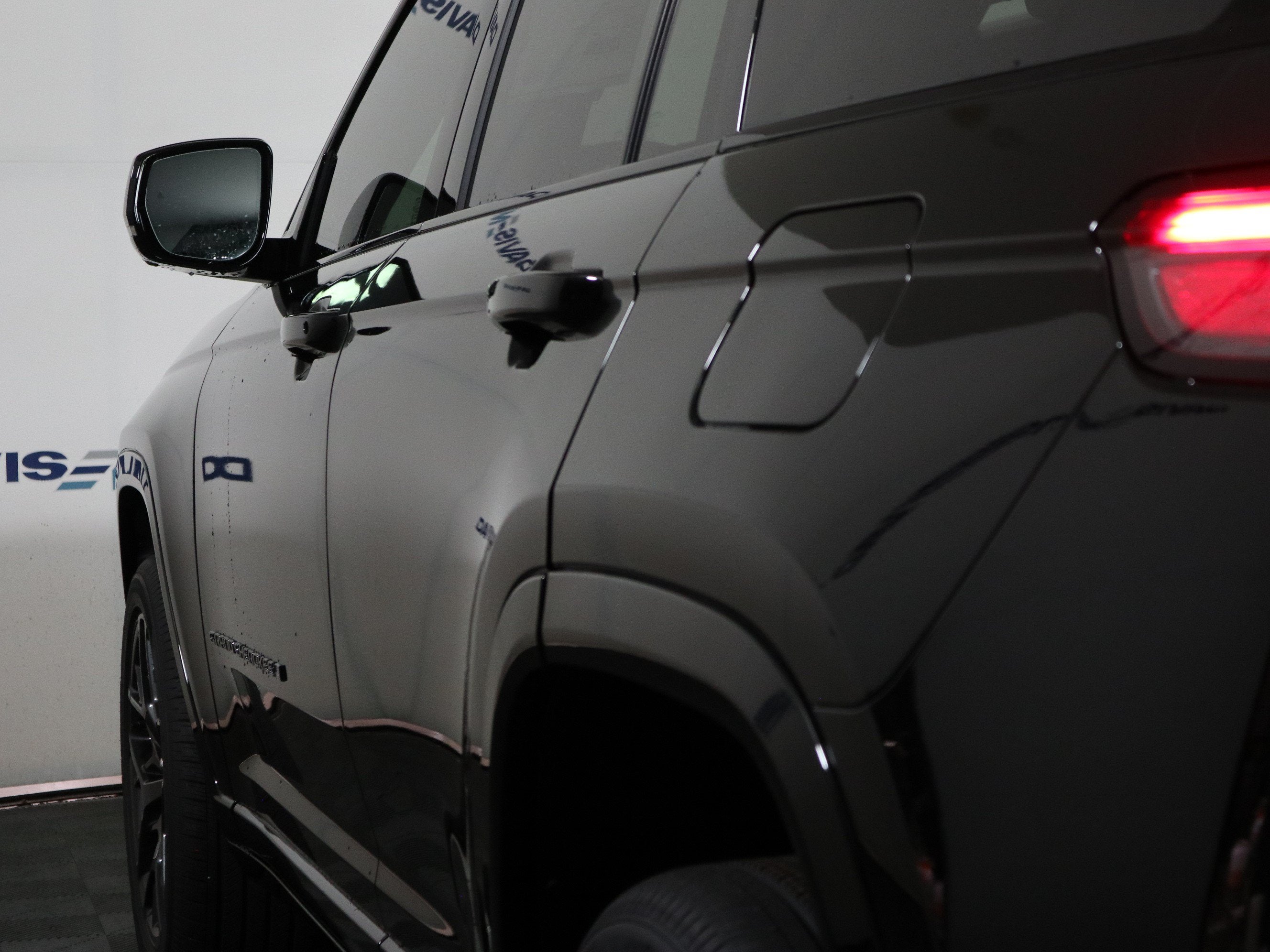 2026 Jeep Grand Cherokee Summit 4x4