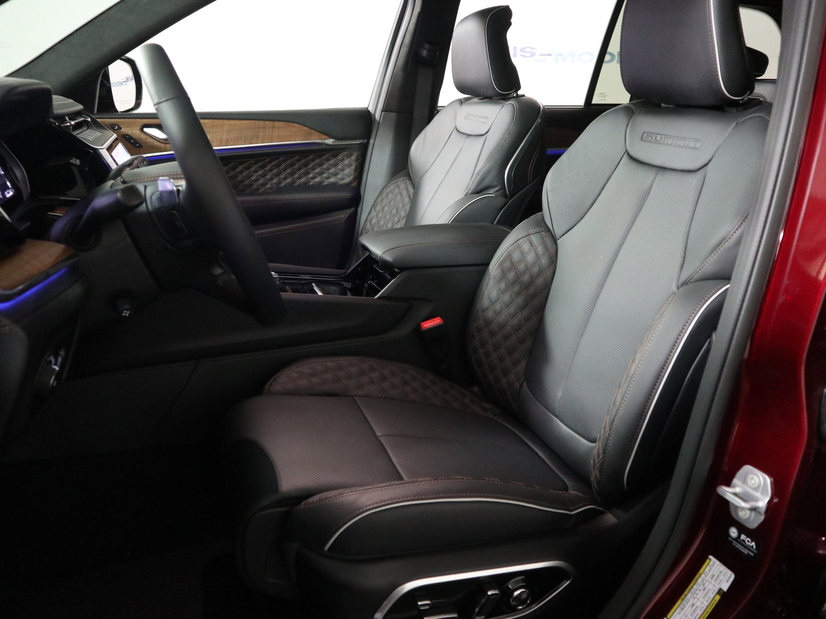 2026 Jeep Grand Cherokee Summit 4x4