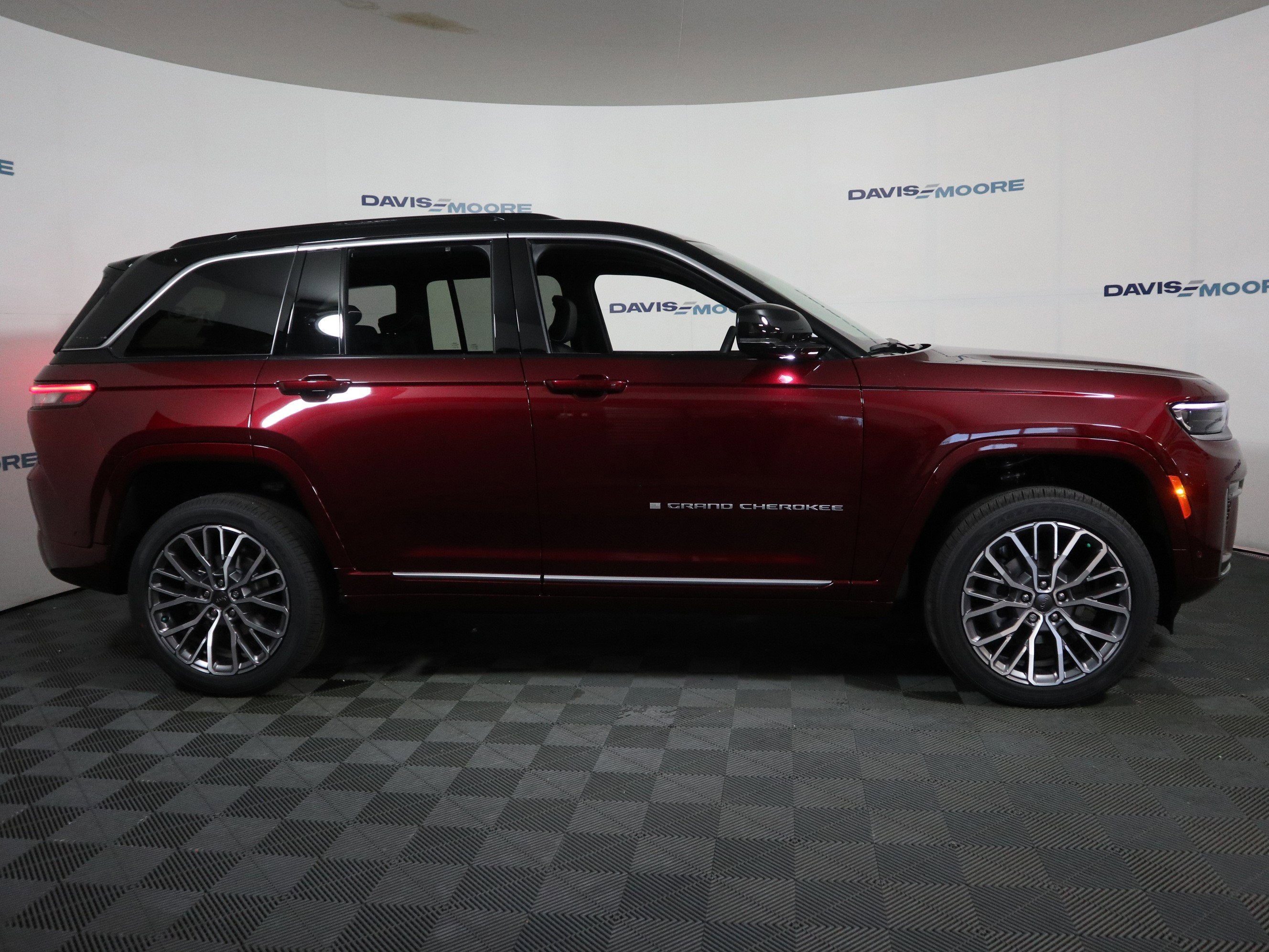 2026 Jeep Grand Cherokee Summit 4x4