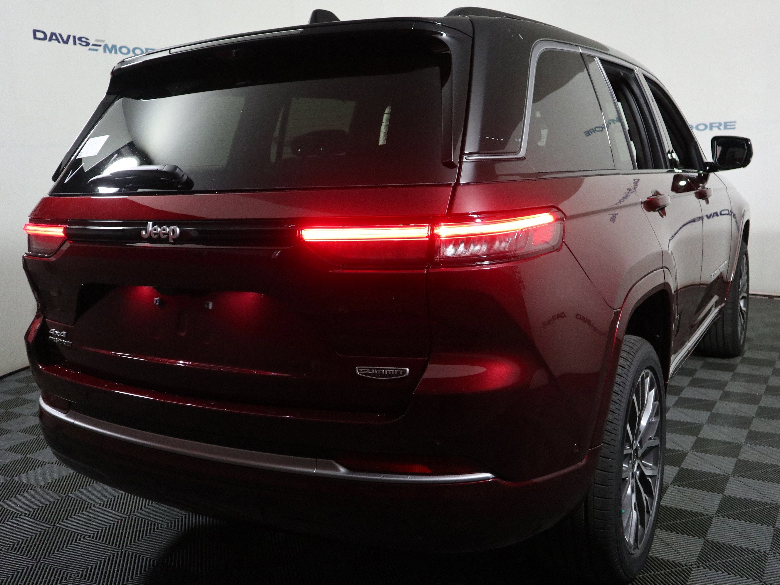 2026 Jeep Grand Cherokee Summit 4x4