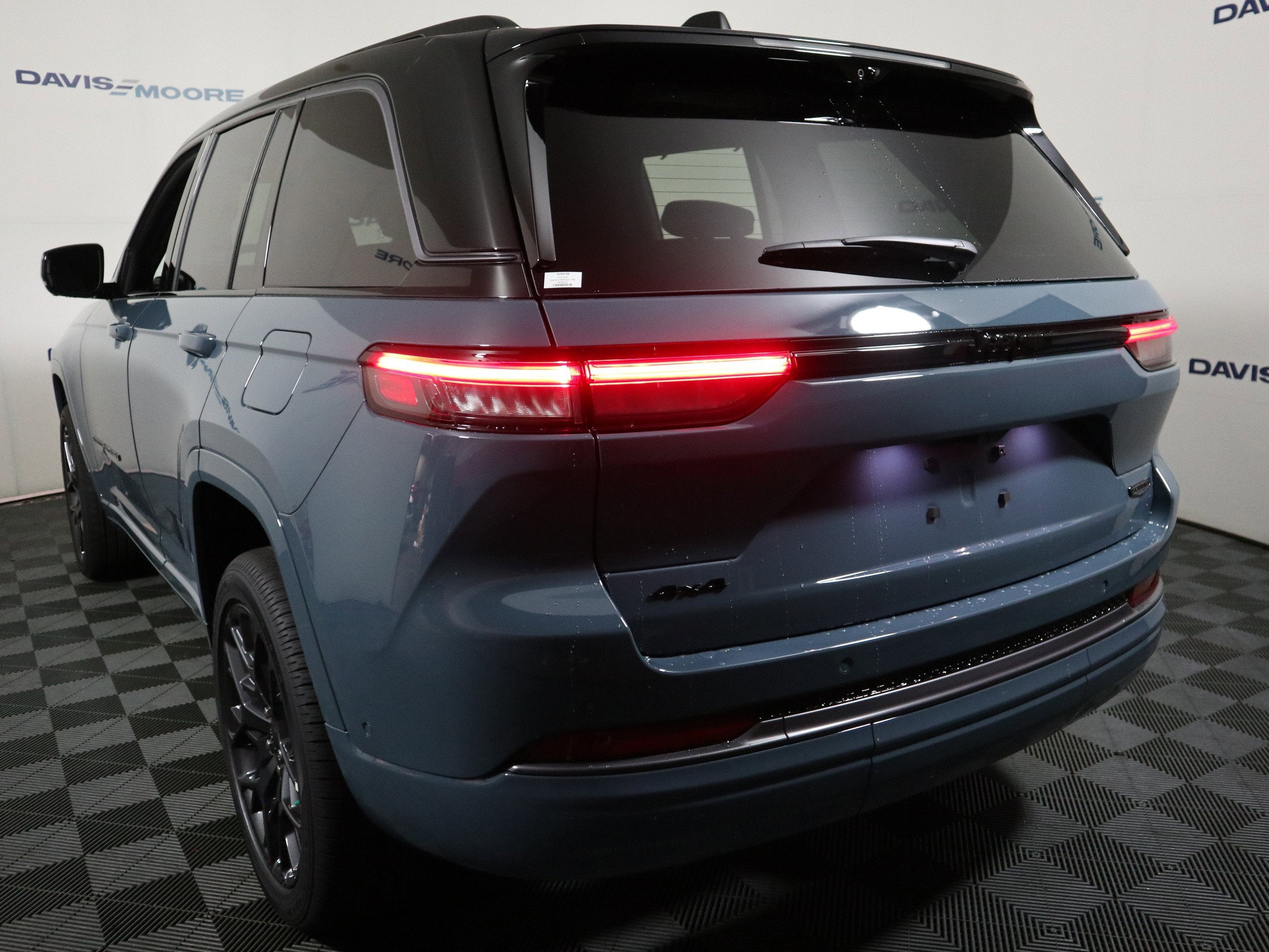 2026 Jeep Grand Cherokee Summit 4x4