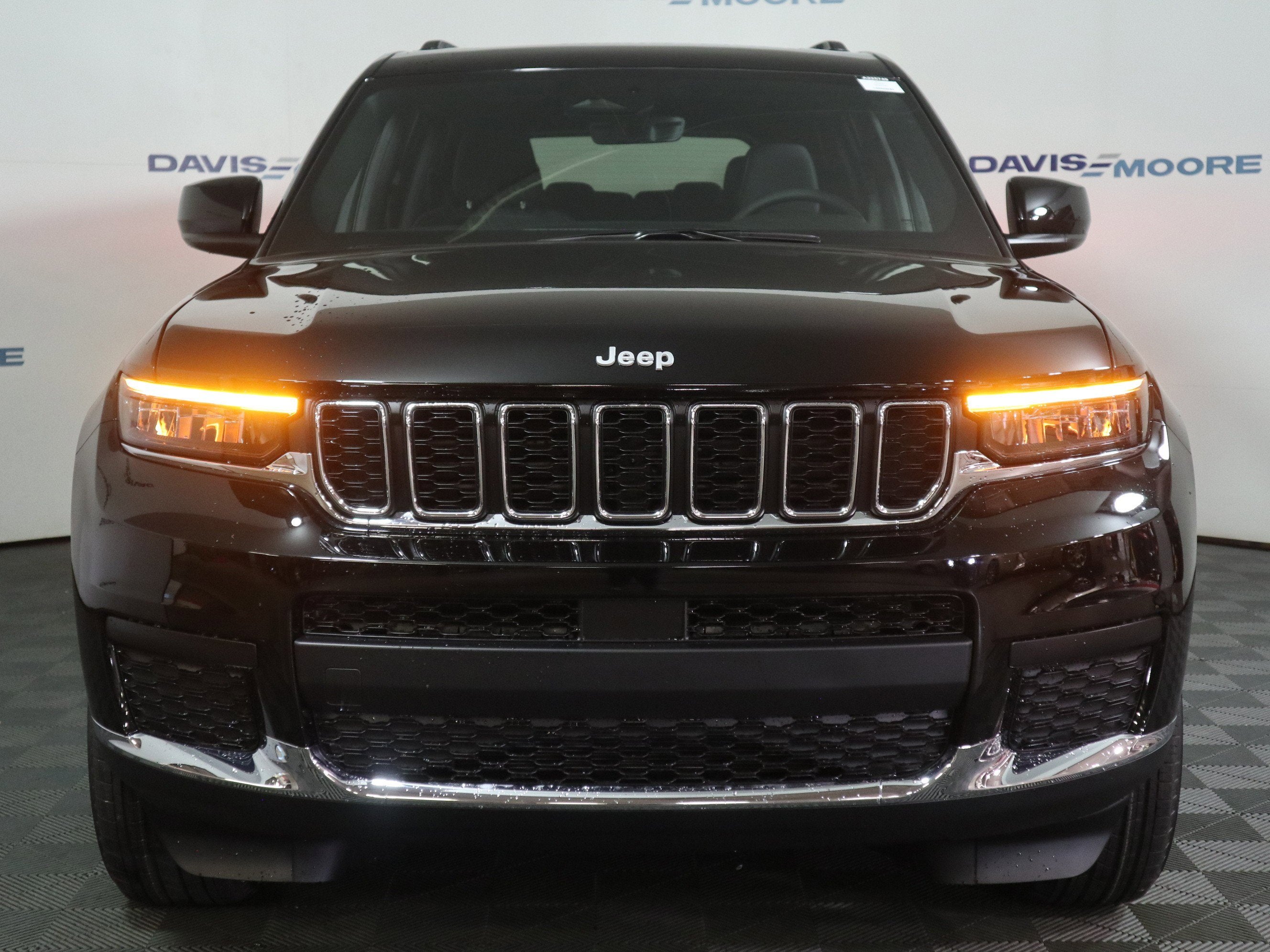 2025 Jeep Grand Cherokee L Laredo X 4x4