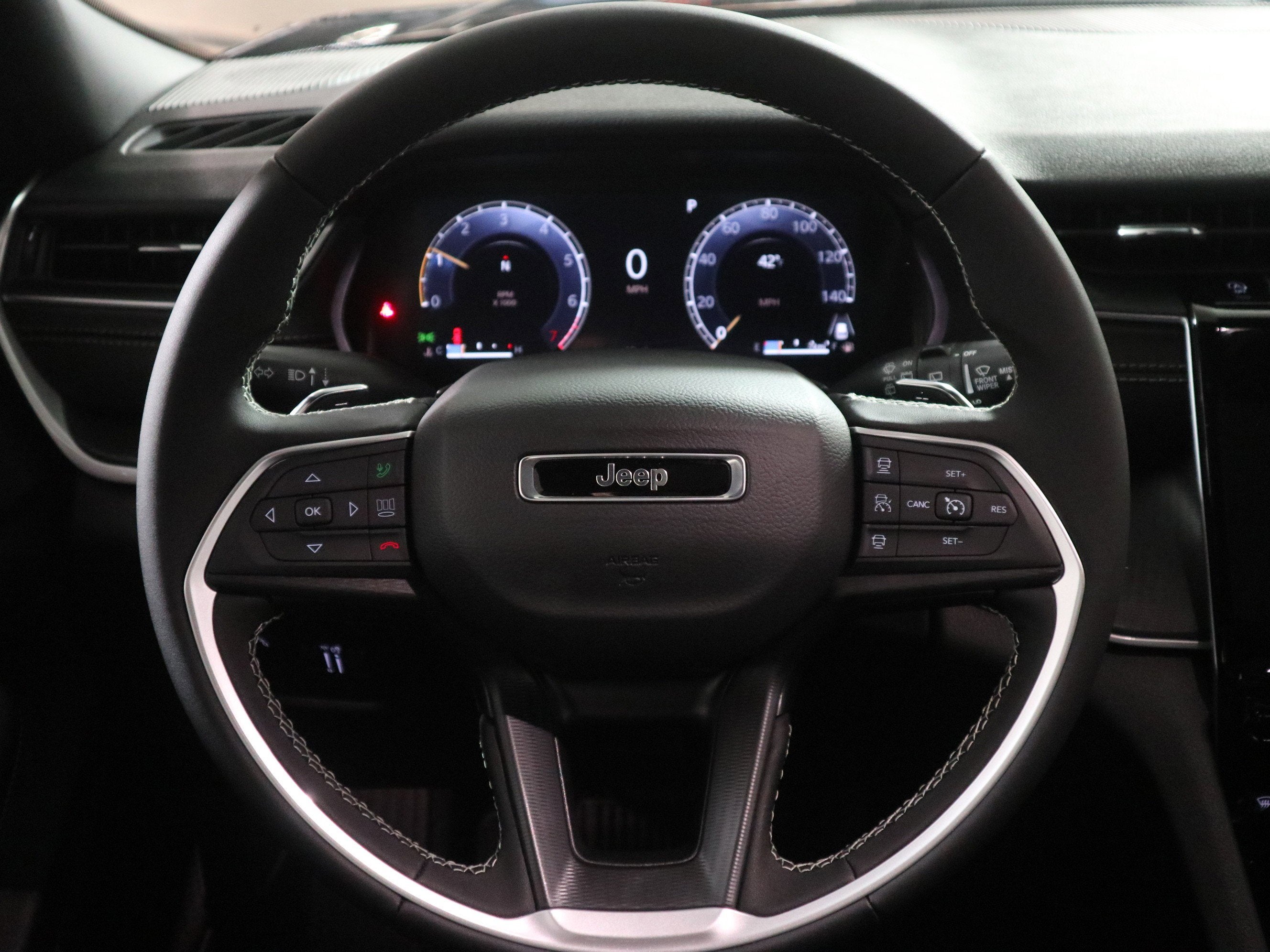 2025 Jeep Grand Cherokee L Laredo X 4x4