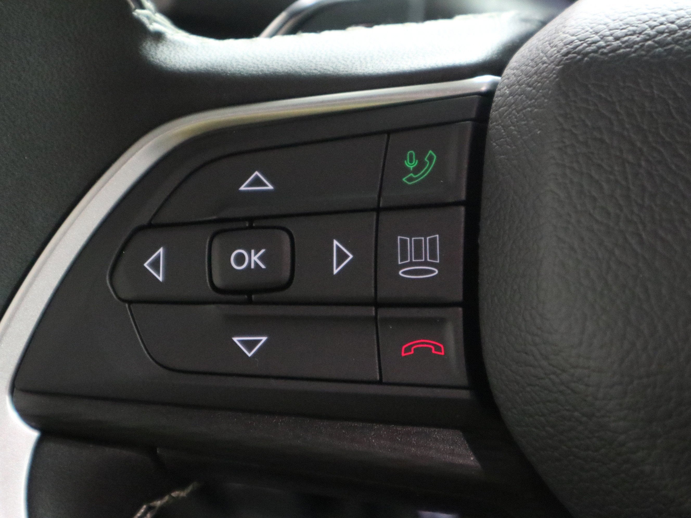 2025 Jeep Grand Cherokee L Laredo X 4x4