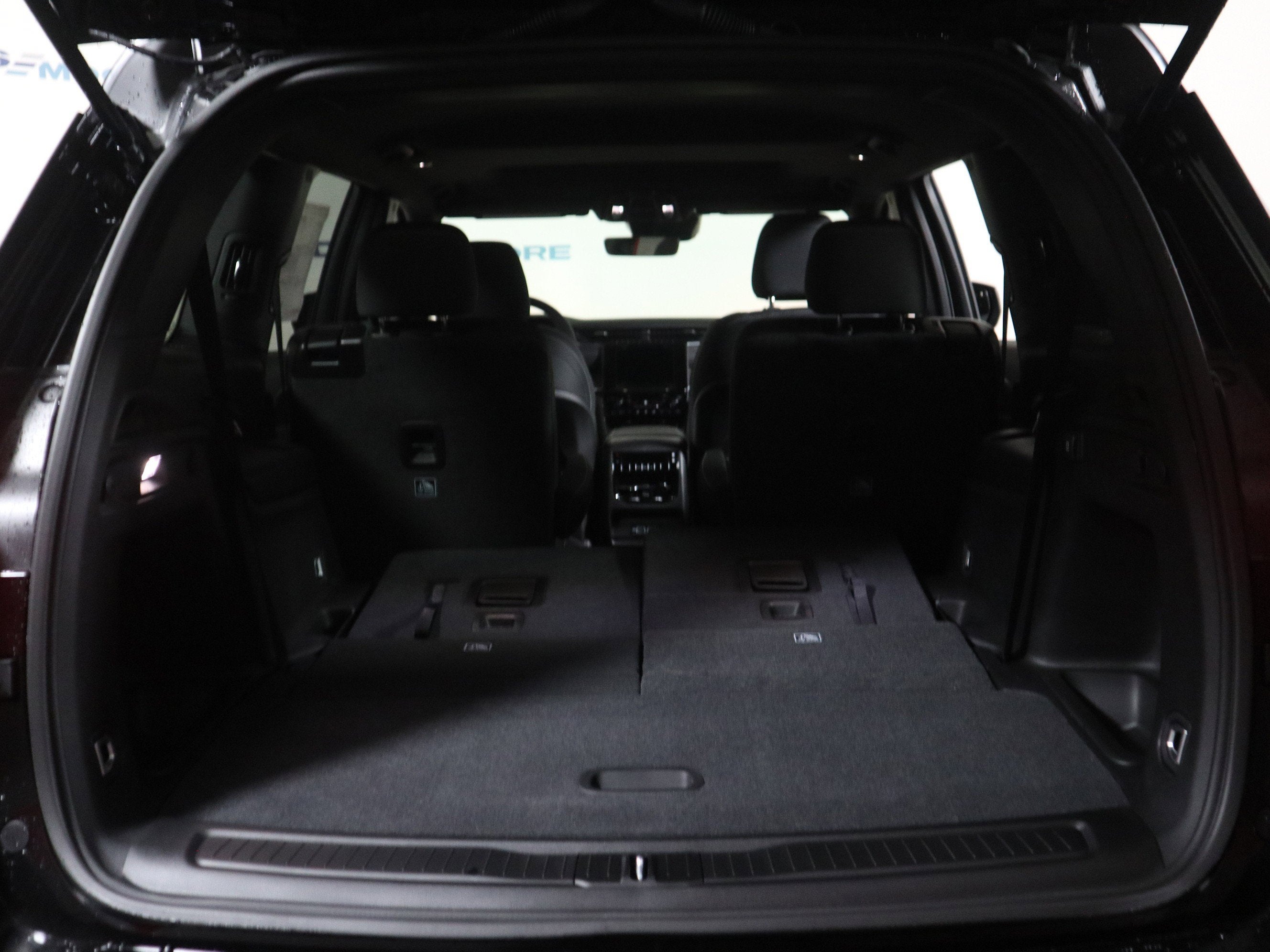 2025 Jeep Grand Cherokee L Laredo X 4x4