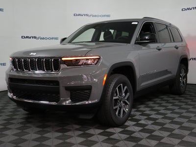 2027 Jeep Grand Cherokee L Laredo X 4x4