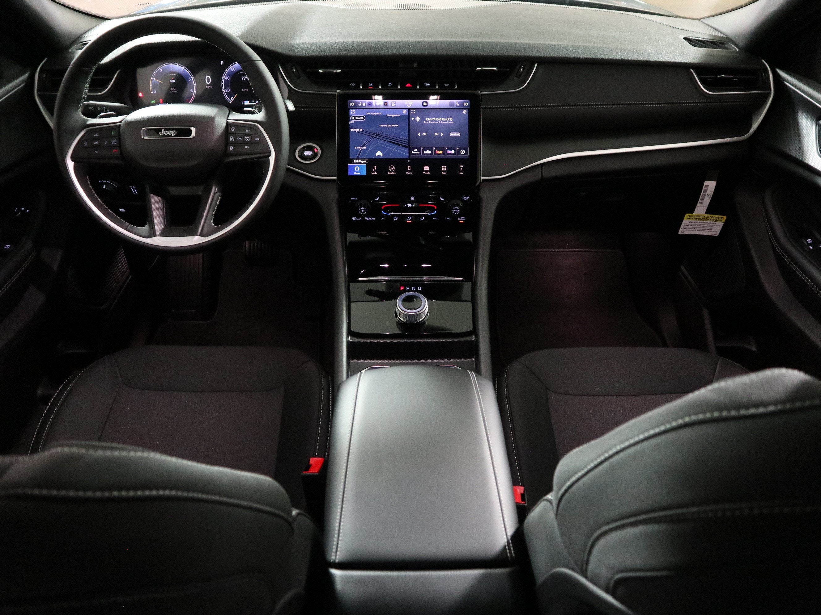 2027 Jeep Grand Cherokee L Laredo X 4x4